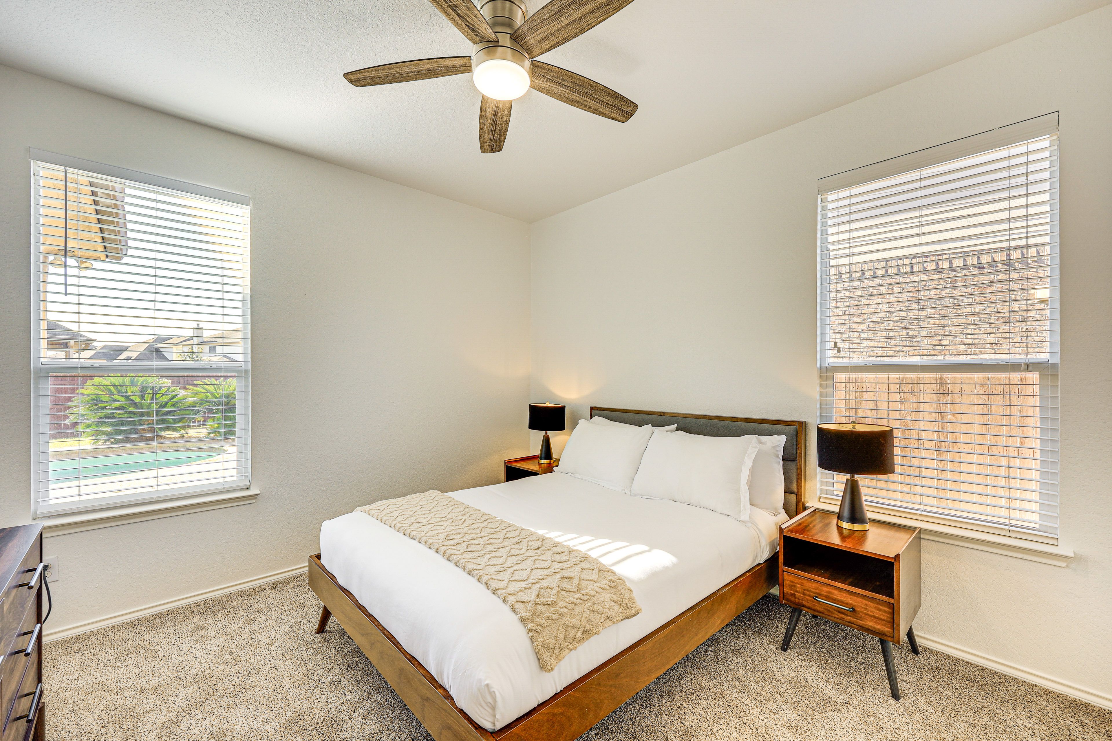 Bedroom 1 | Queen Bed | 1st Floor | Linens Provided