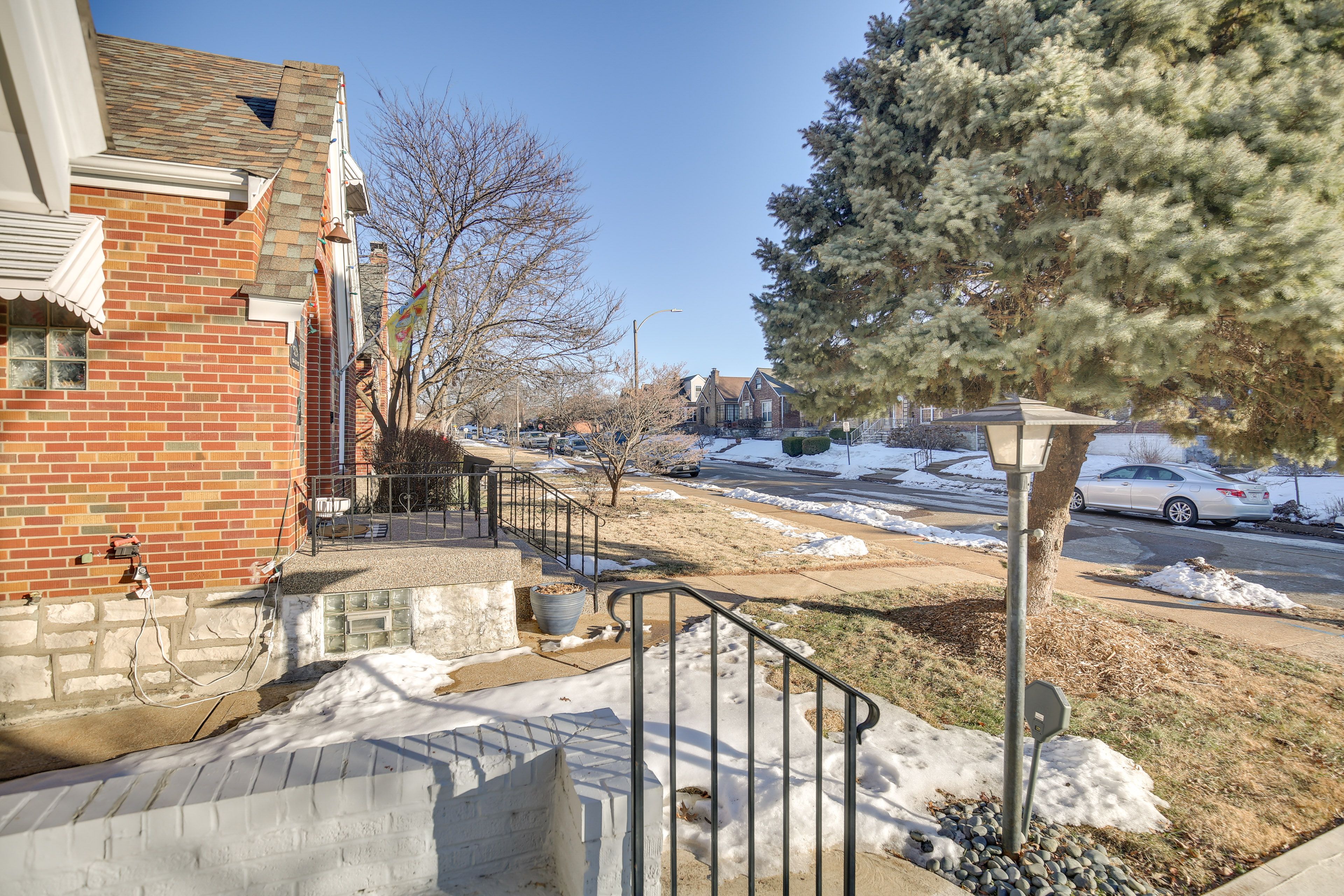 House Exterior | Free Street Parking