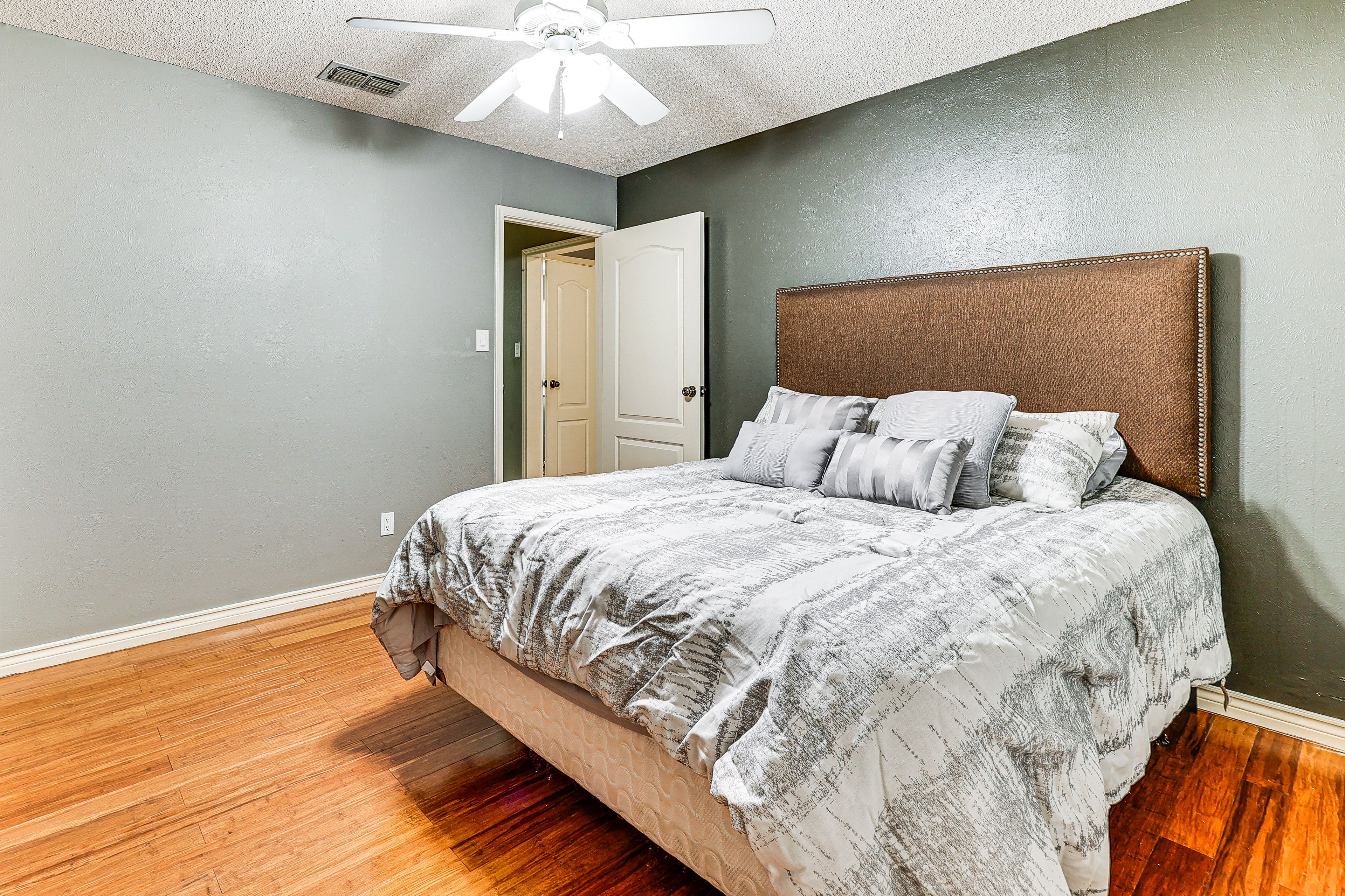 Bedroom 2 | Full Bed