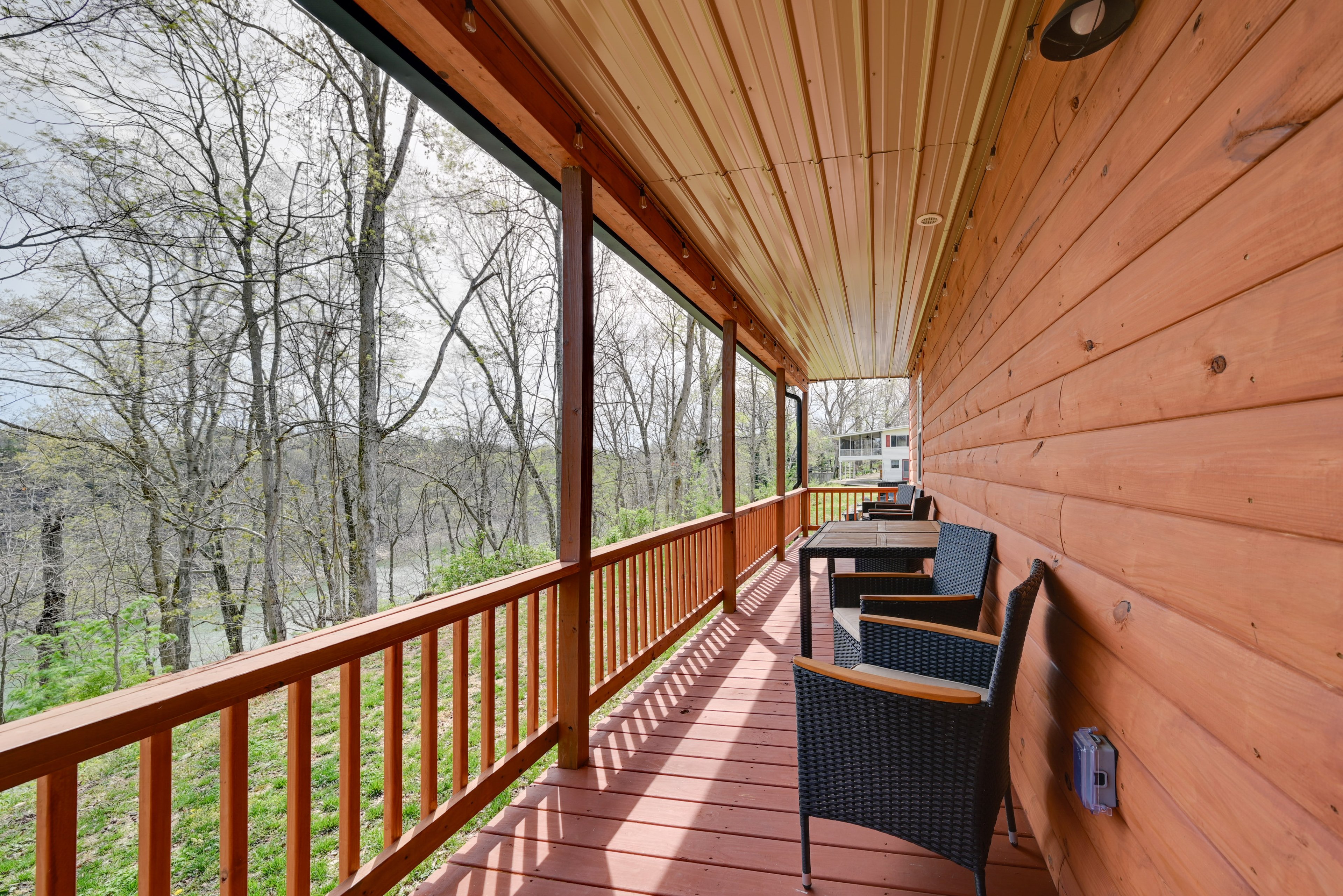 Somerset Vacation Rental | 2BR | 1BA | 800 Sq Ft | 2 Steps to Enter