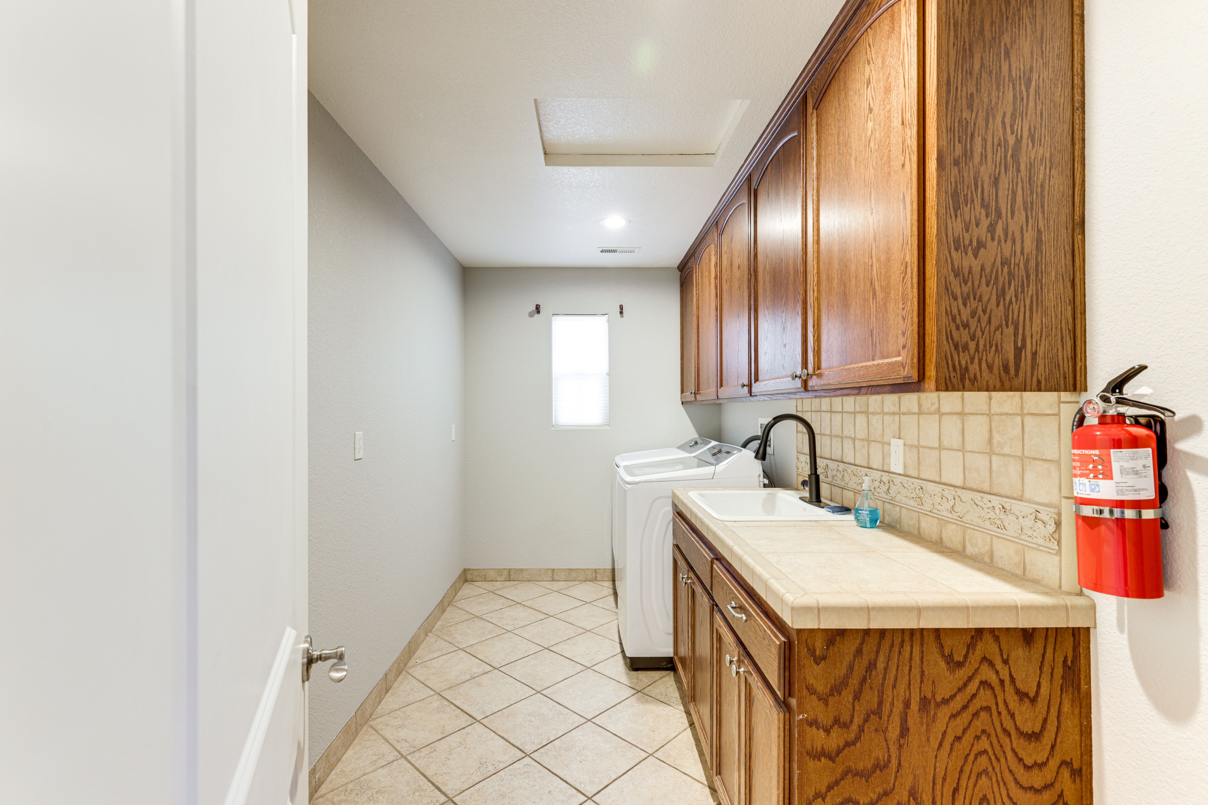 Laundry Room | Washer & Dryer