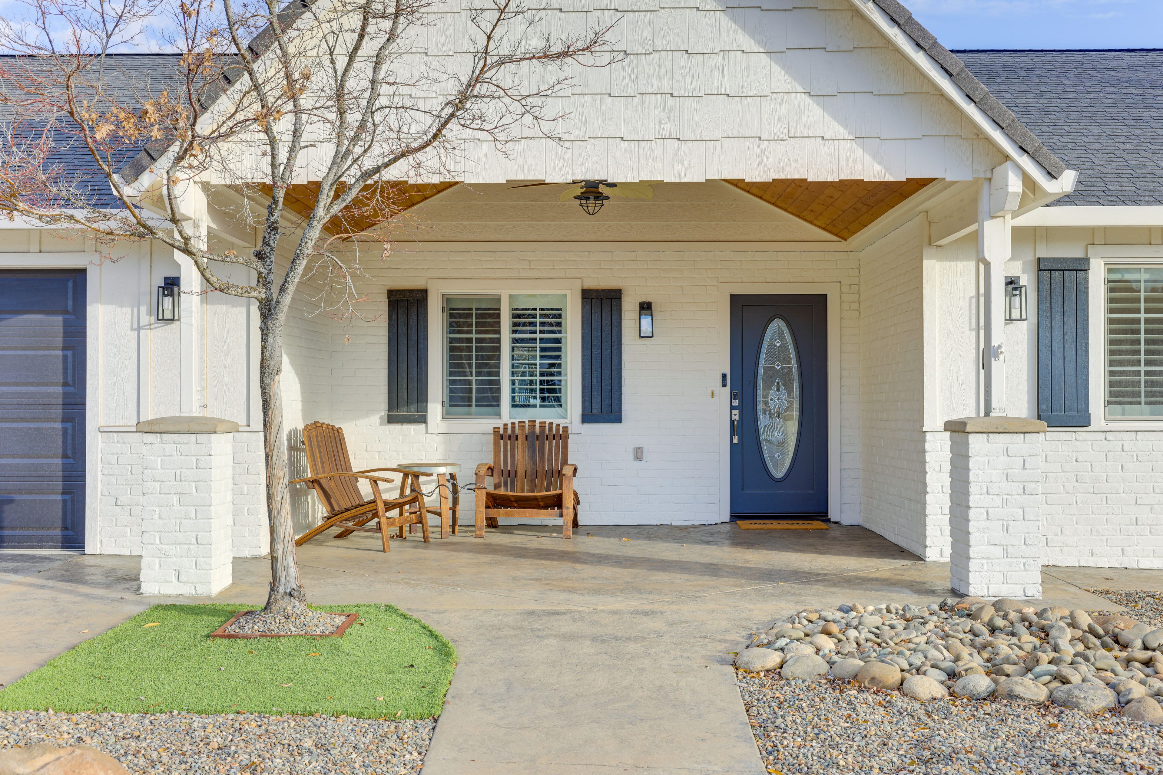 Property Entrance | Front Porch w/ Seating