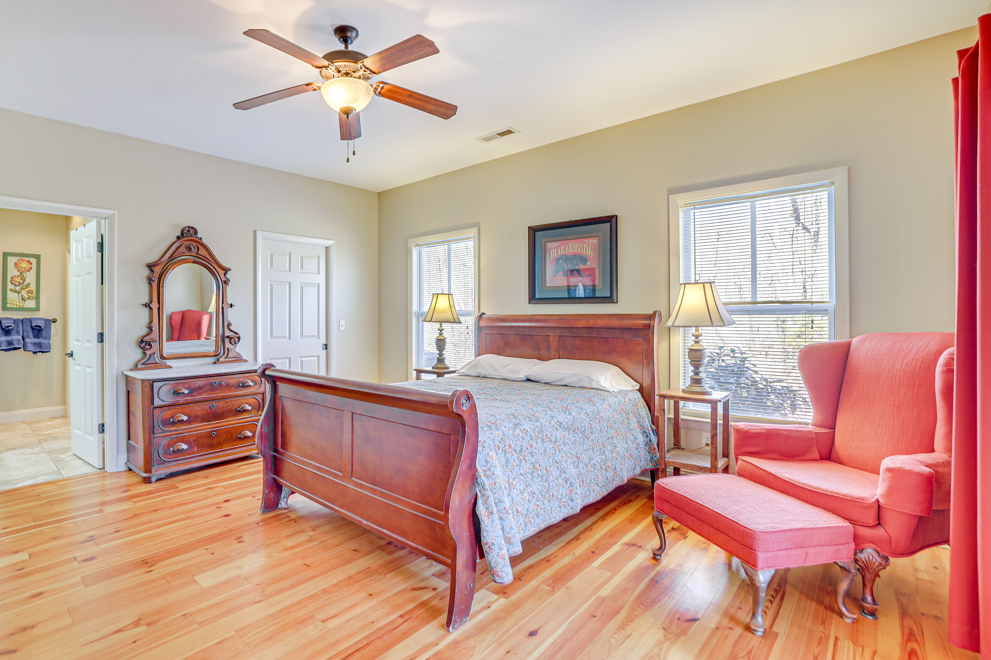 Bedroom 1 | Queen Bed | Linens Provided