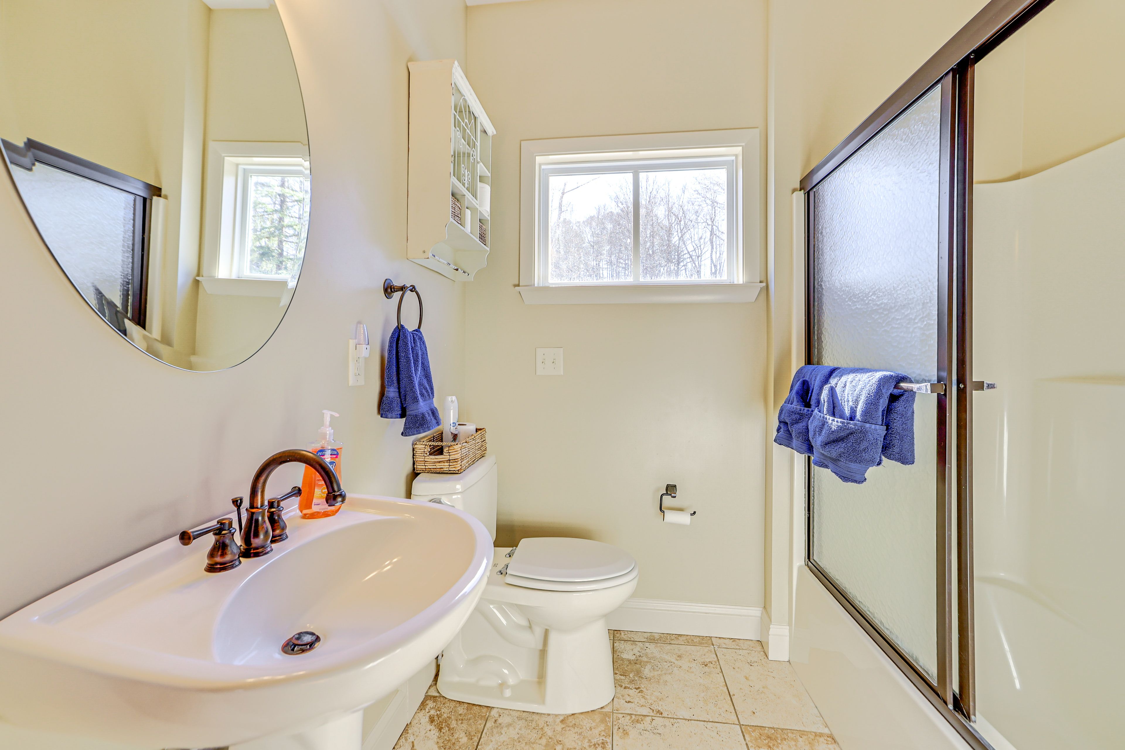 Full Bathroom | Hair Dryer