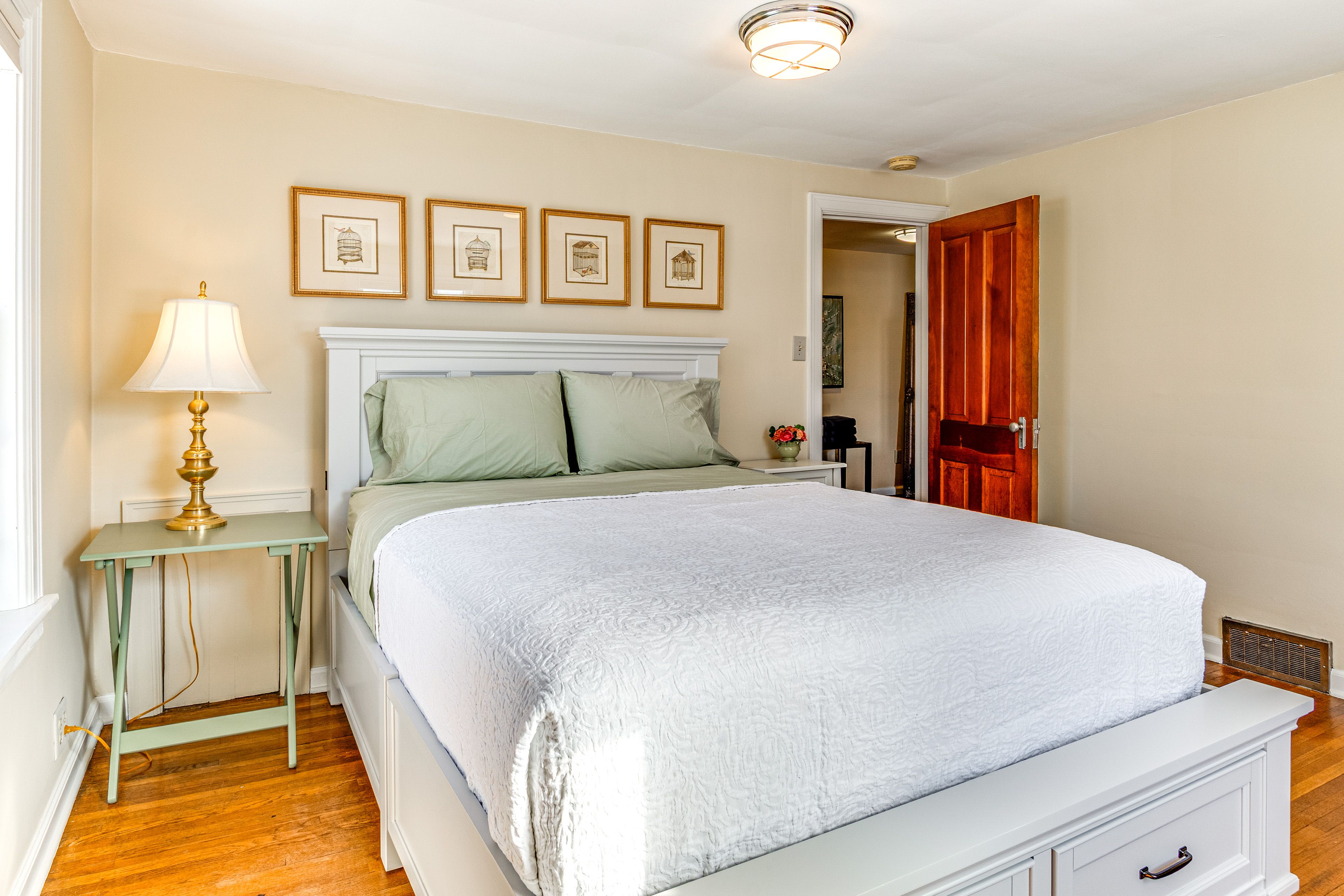 Bedroom 2 | 2nd Floor | Queen Bed | Linens Provided