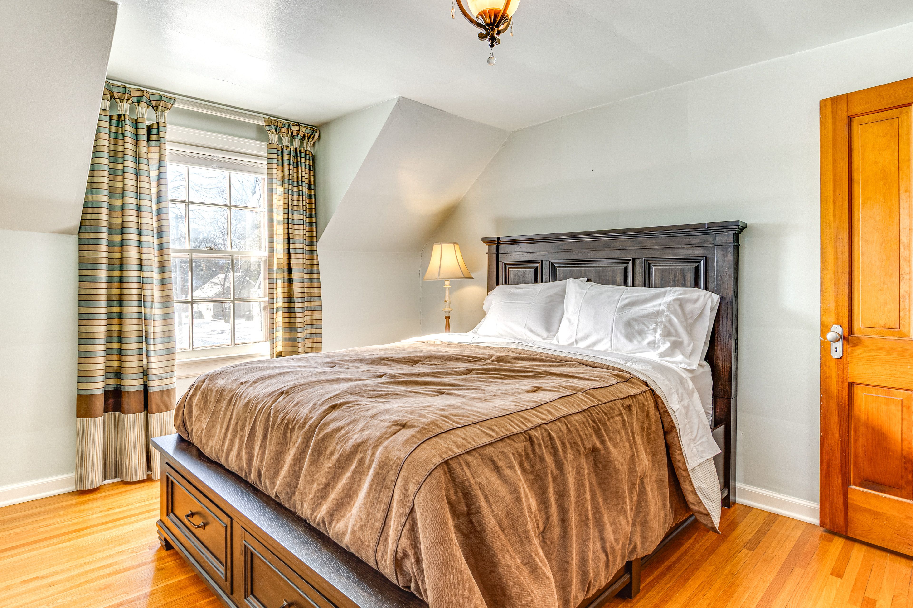 Bedroom 3 | 2nd Floor | Queen Bed