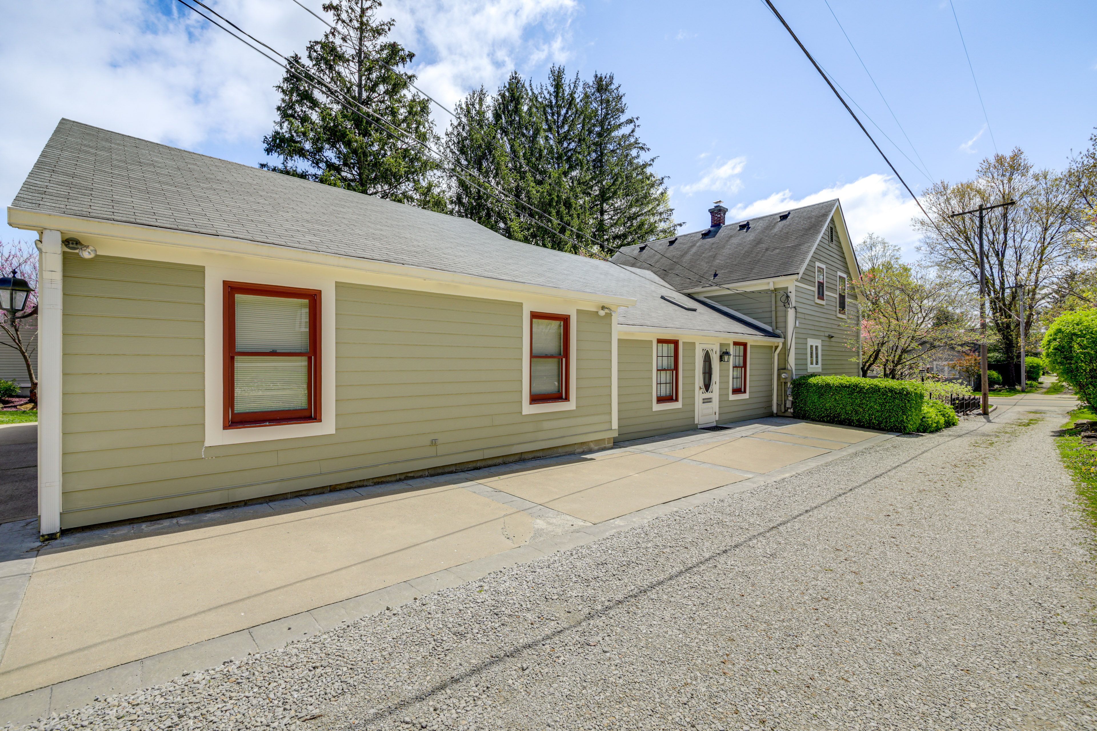 Exterior | Main Entrance