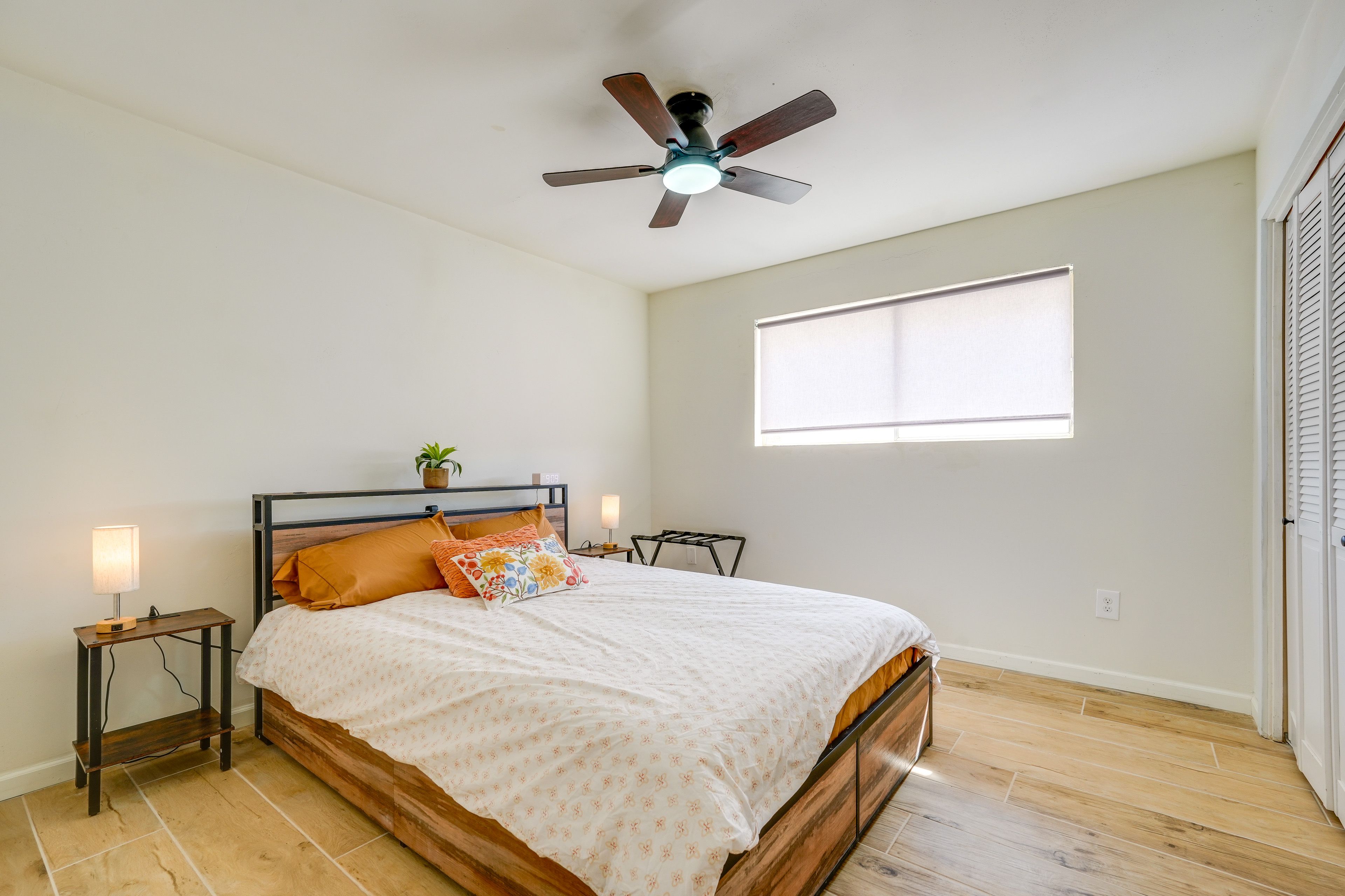Bedroom 2 | Queen Bed