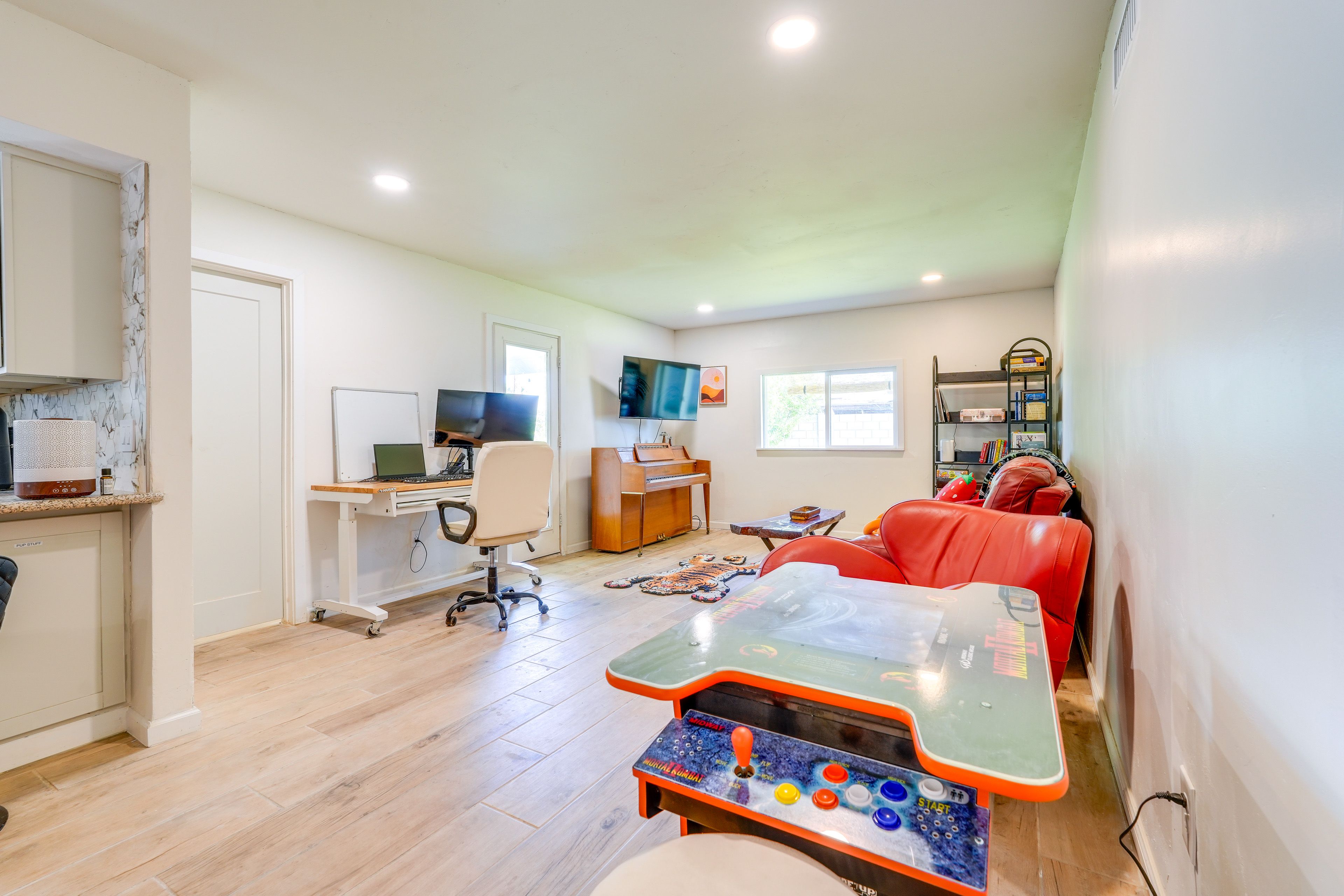 Living Room | Free WiFi | Smart TV