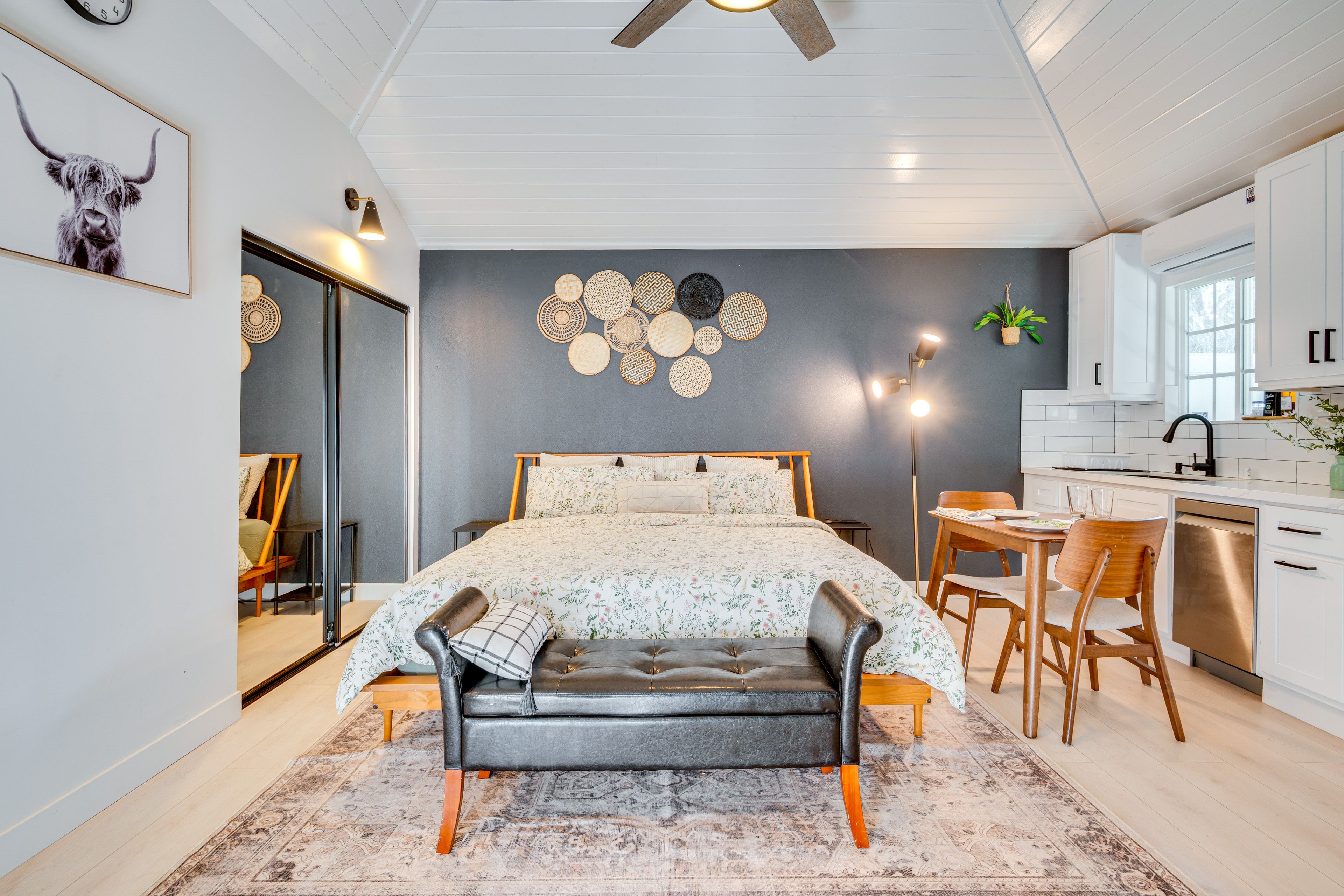Los Angeles Vacation Rental | Studio | 1BA | 1 Step to Enter | 200 Sq Ft