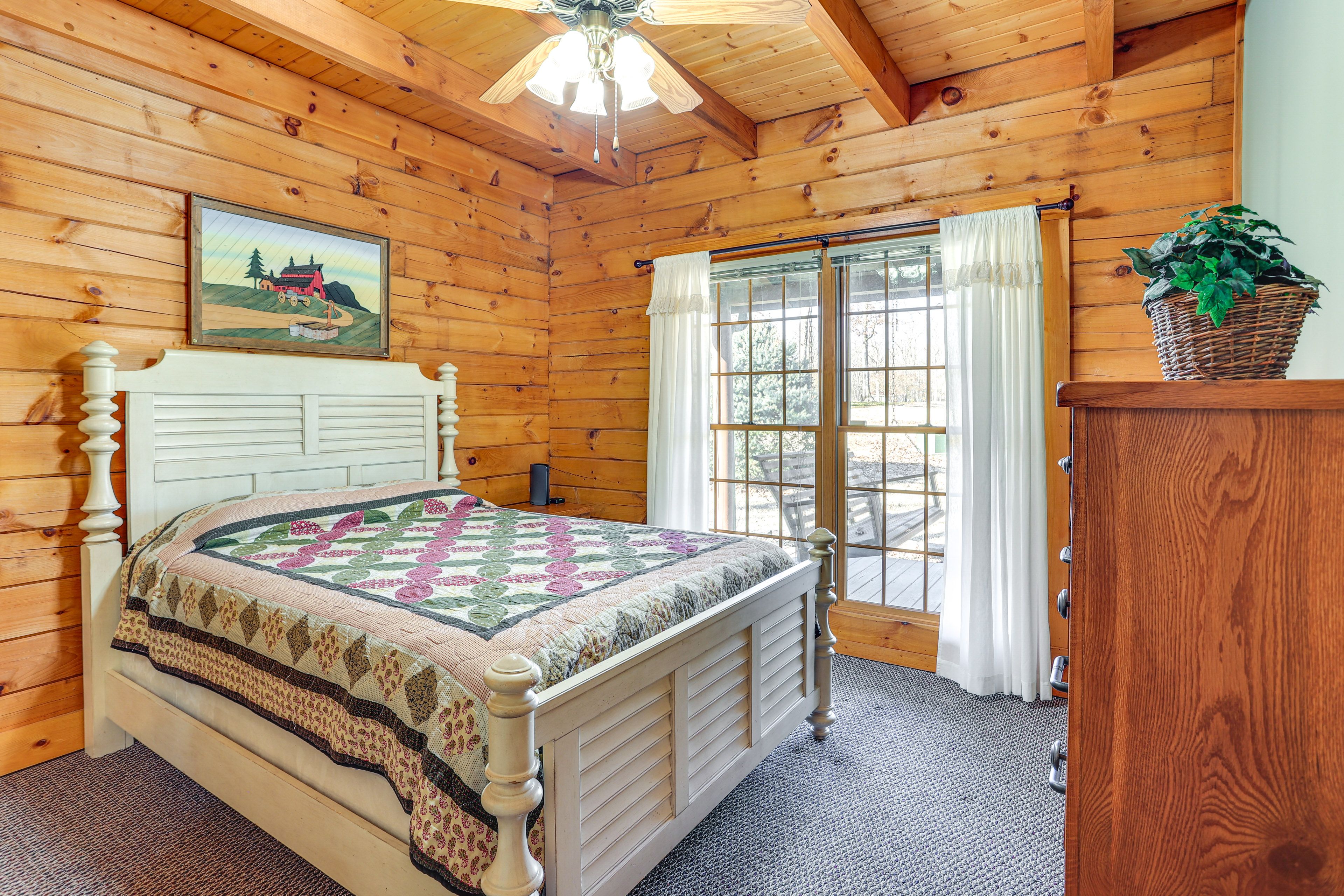 Bedroom 2 | Main Level | Queen Bed