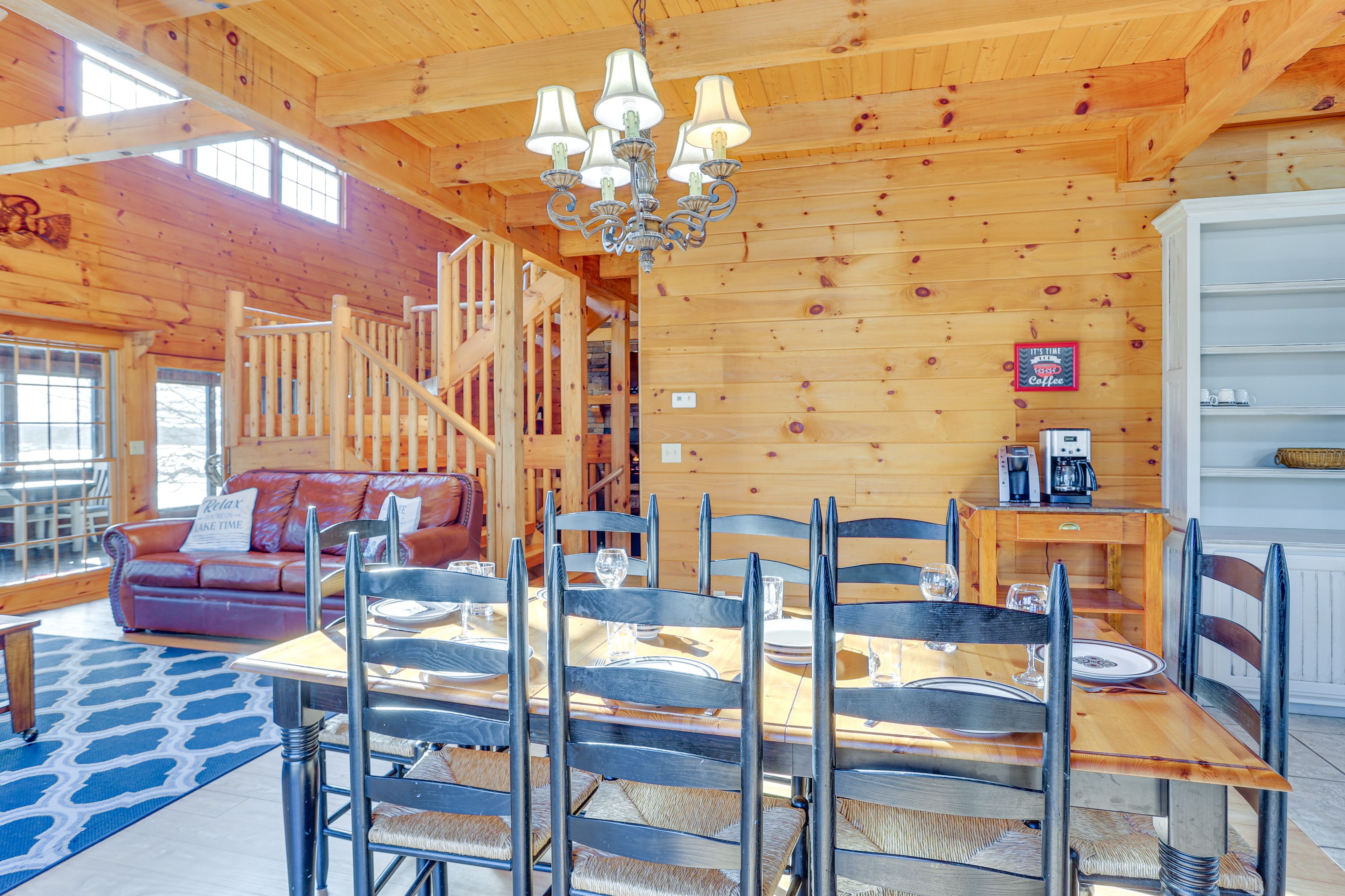 Dining Area | Main Level