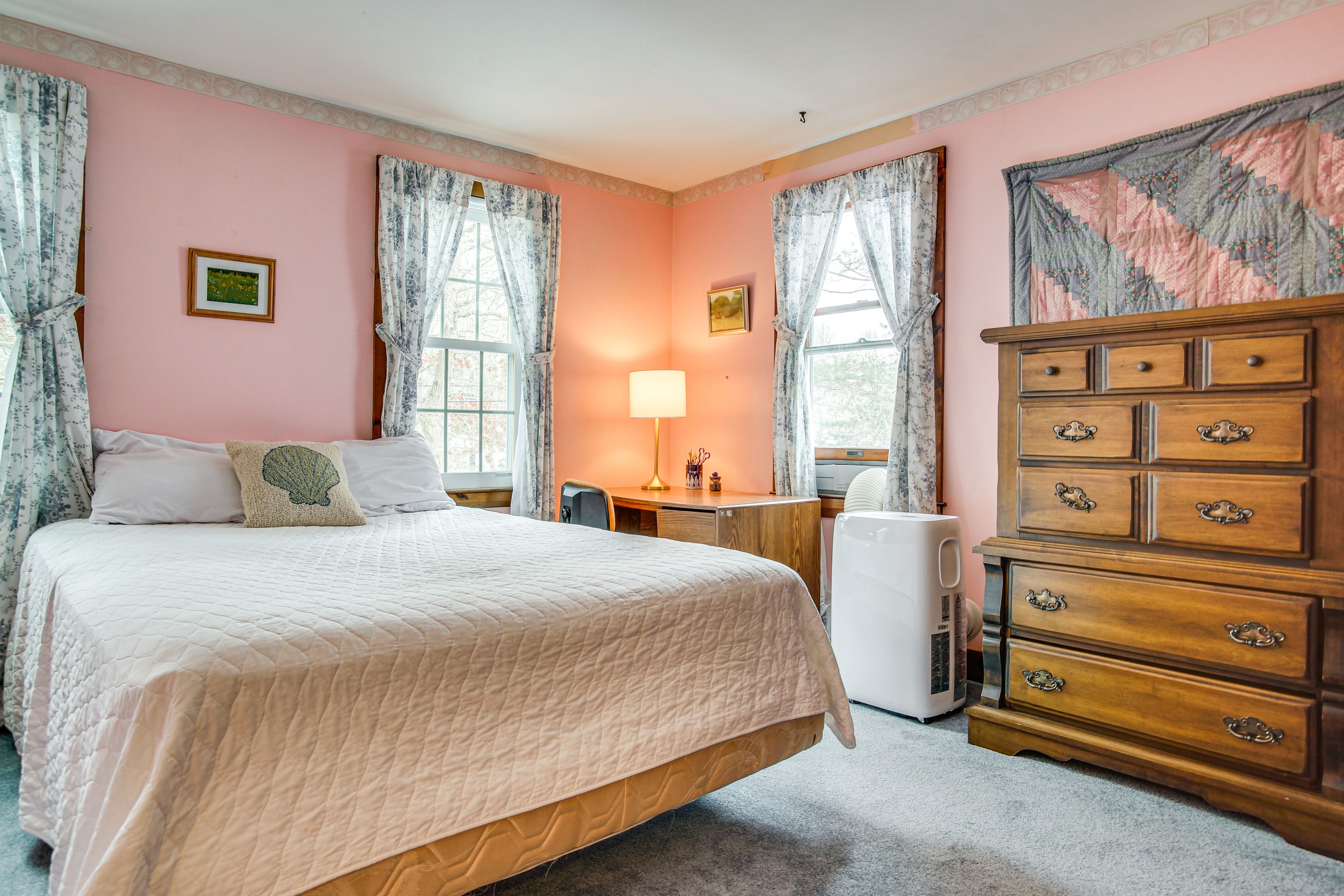 Bedroom 2 | 2nd Floor | Queen Bed | Laptop-Friendly Workspace