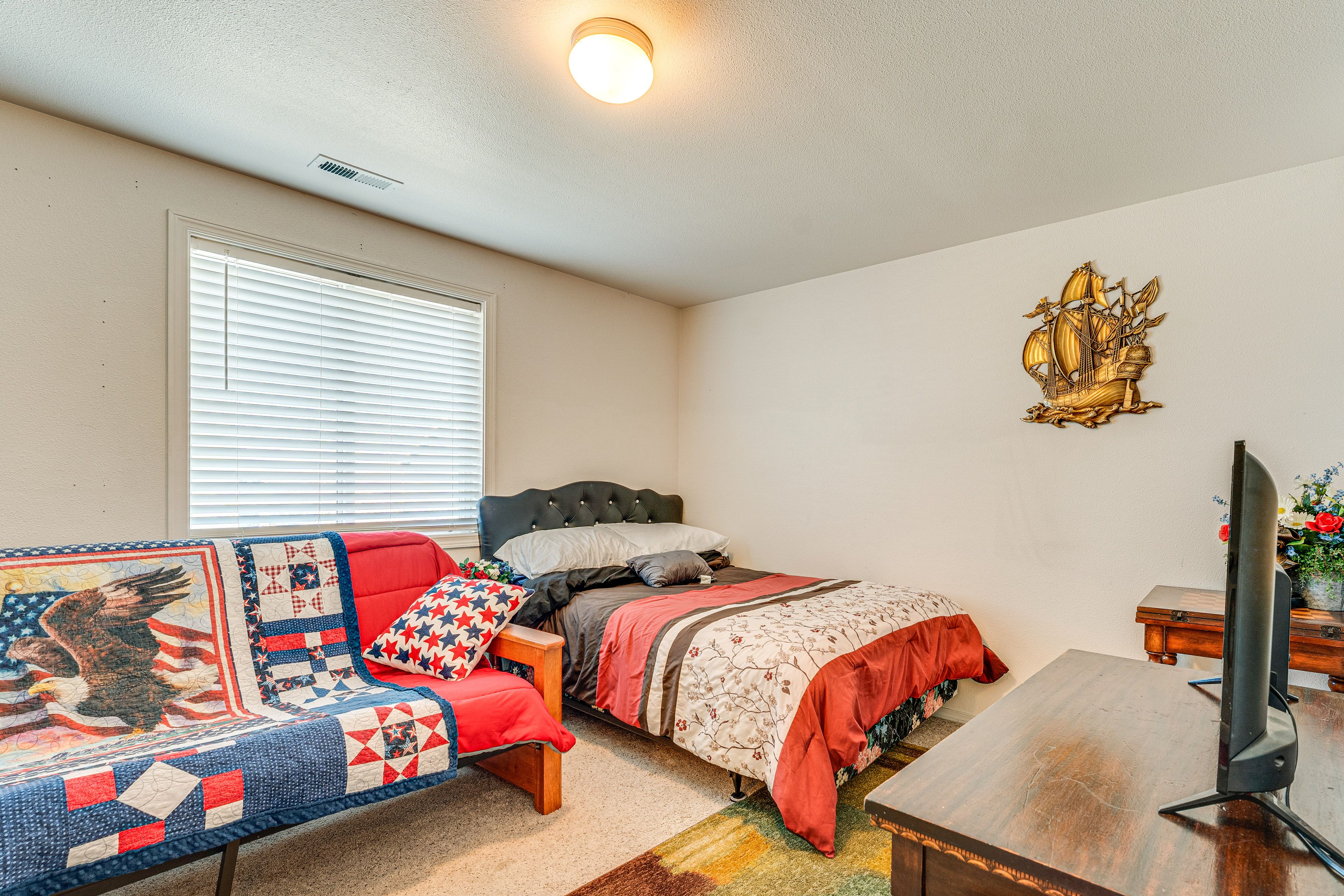 Bedroom 3 | Full Bed | Full Futon | 2nd Floor