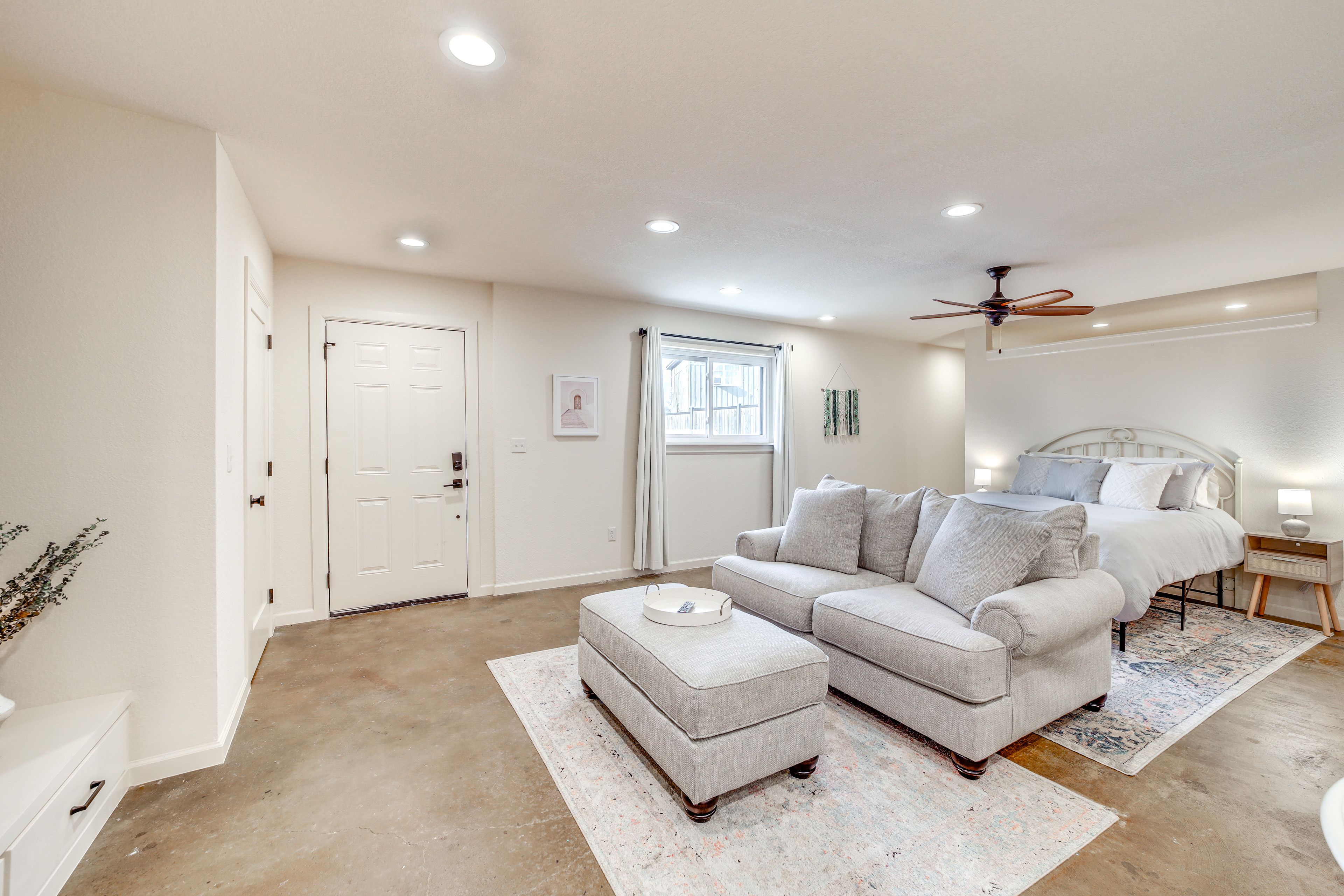 Owasso Vacation Rental | Studio | 1BA | 738 Sq Ft | Step-Free Access
