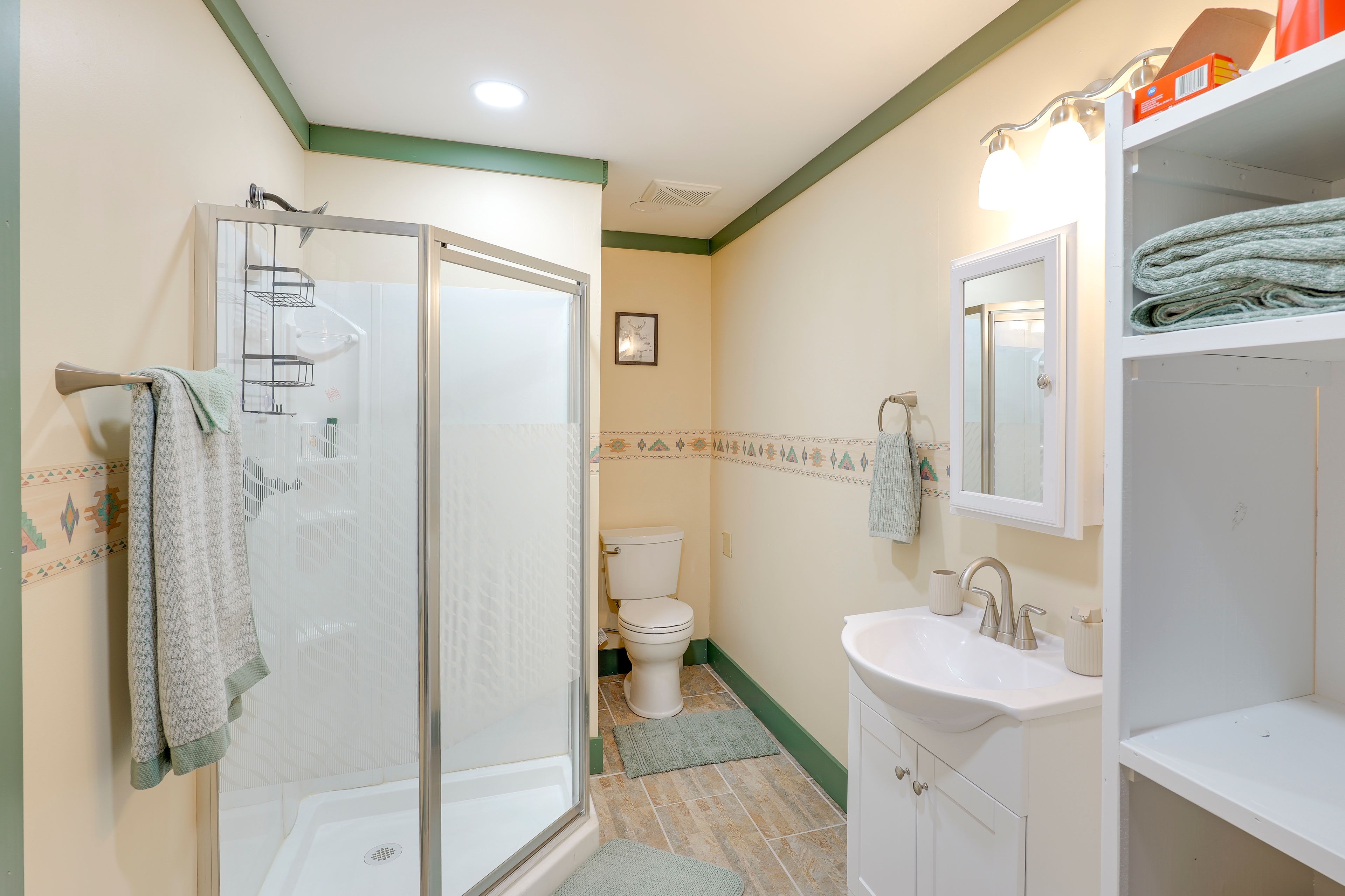 Full Bathroom | Washer & Dryer