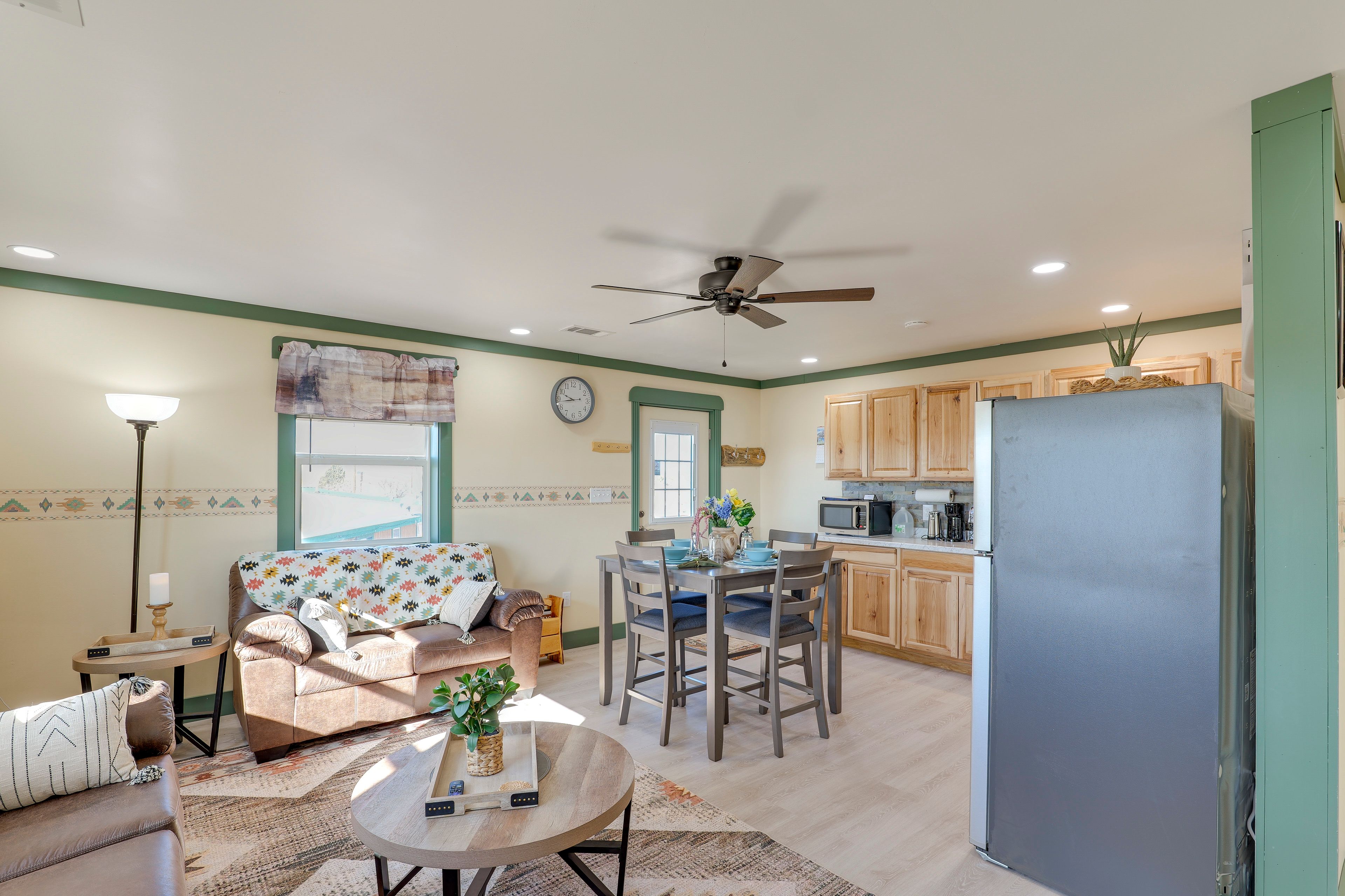 Dining Area & Kitchen