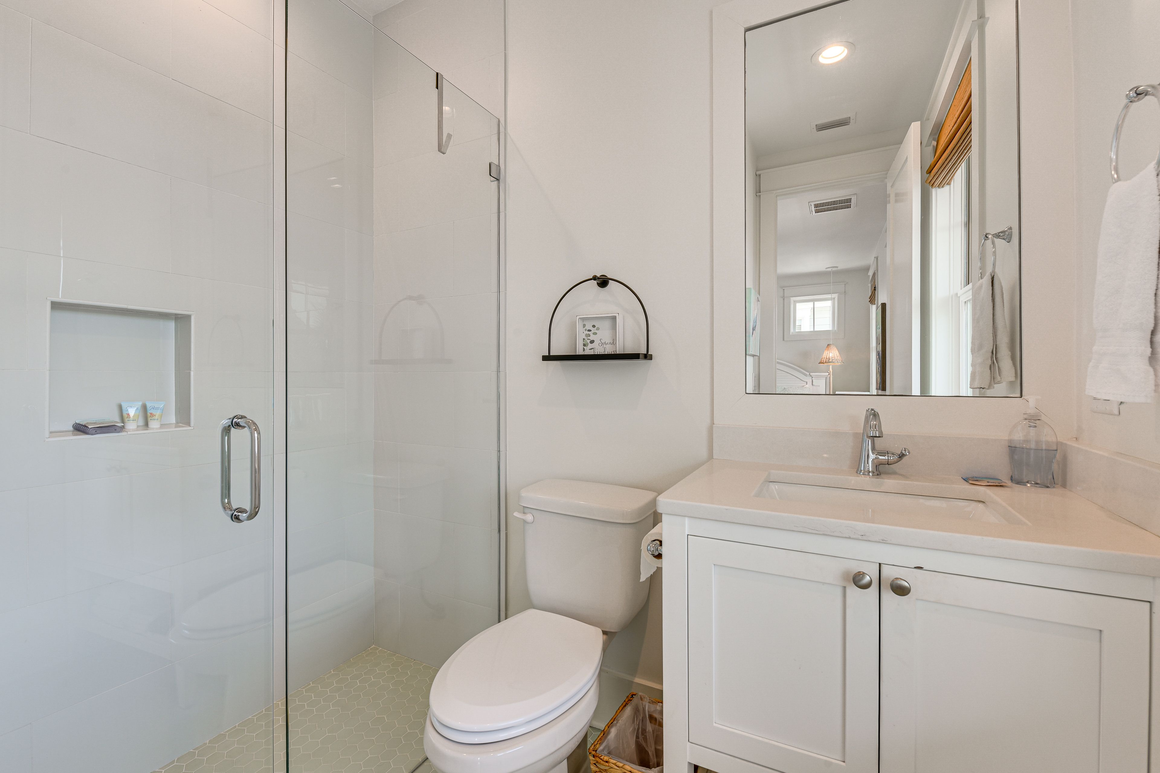 En-Suite Bathroom | 2nd Floor
