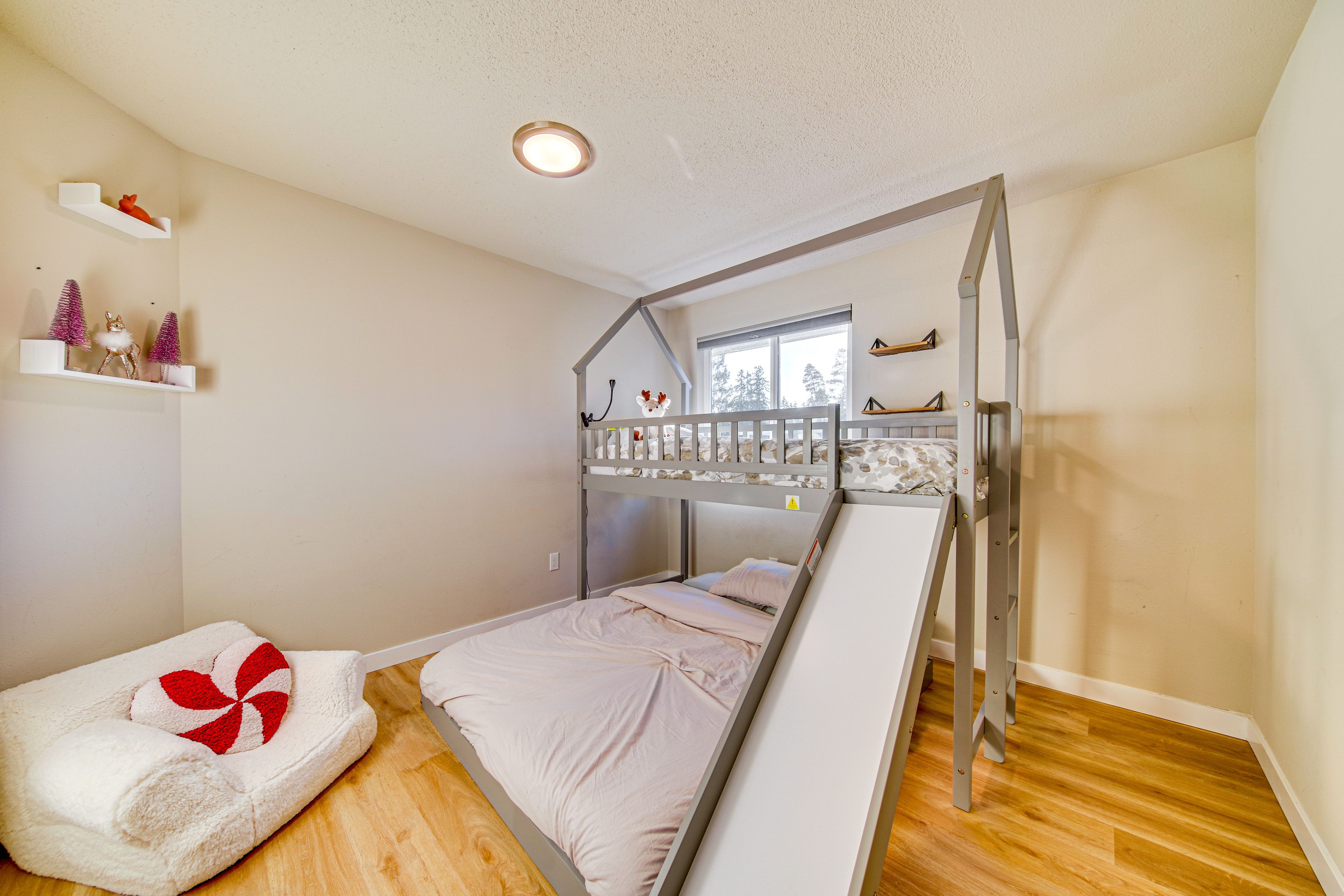 Bedroom 3 | Main Level | Twin/Full Bunk Bed | Books | Board Games