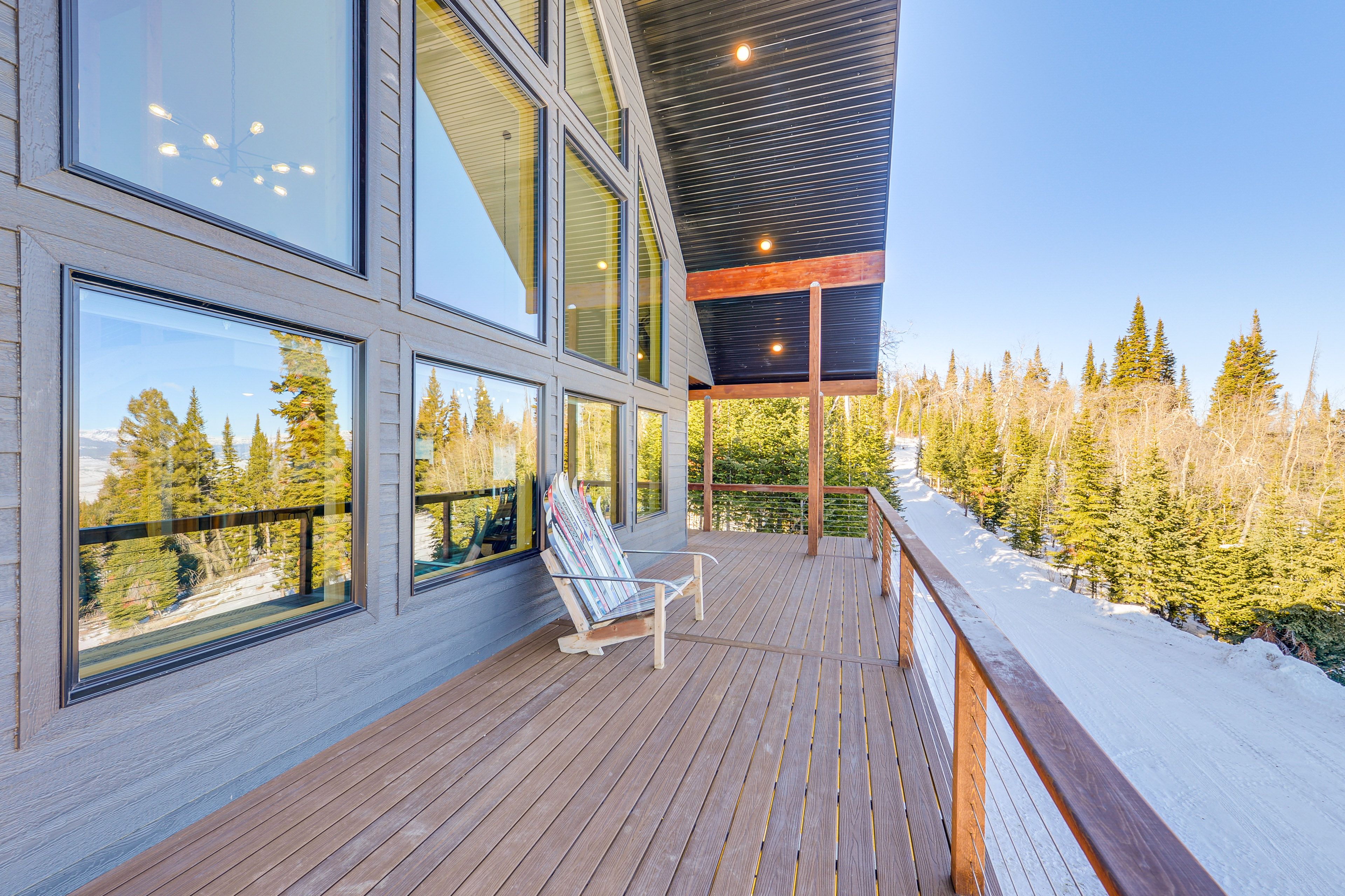 Wraparound Deck | Long-Range Mountain Views