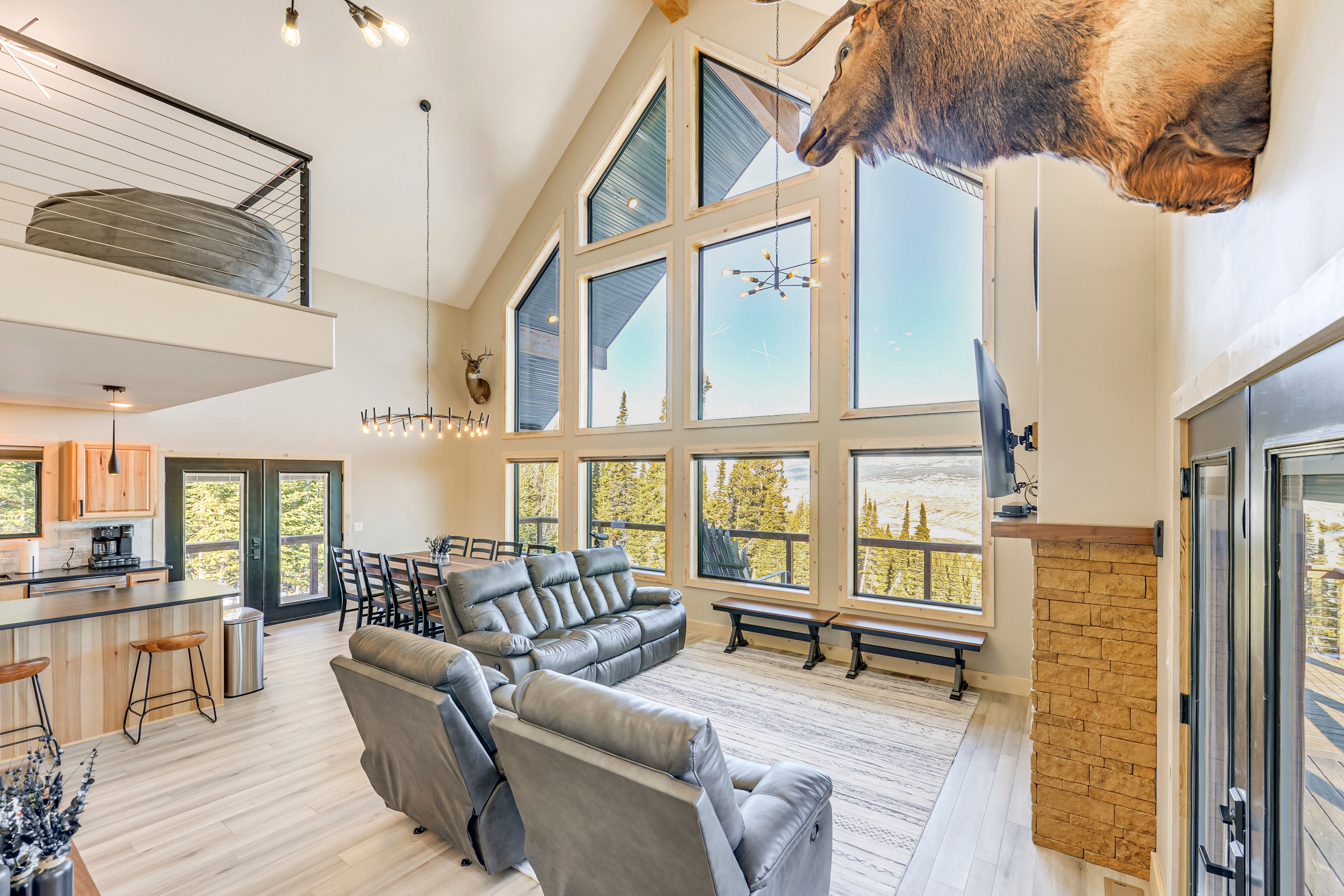 Great Room | Smart TV | Gas Fireplace | Reclining Sofa | Main Floor