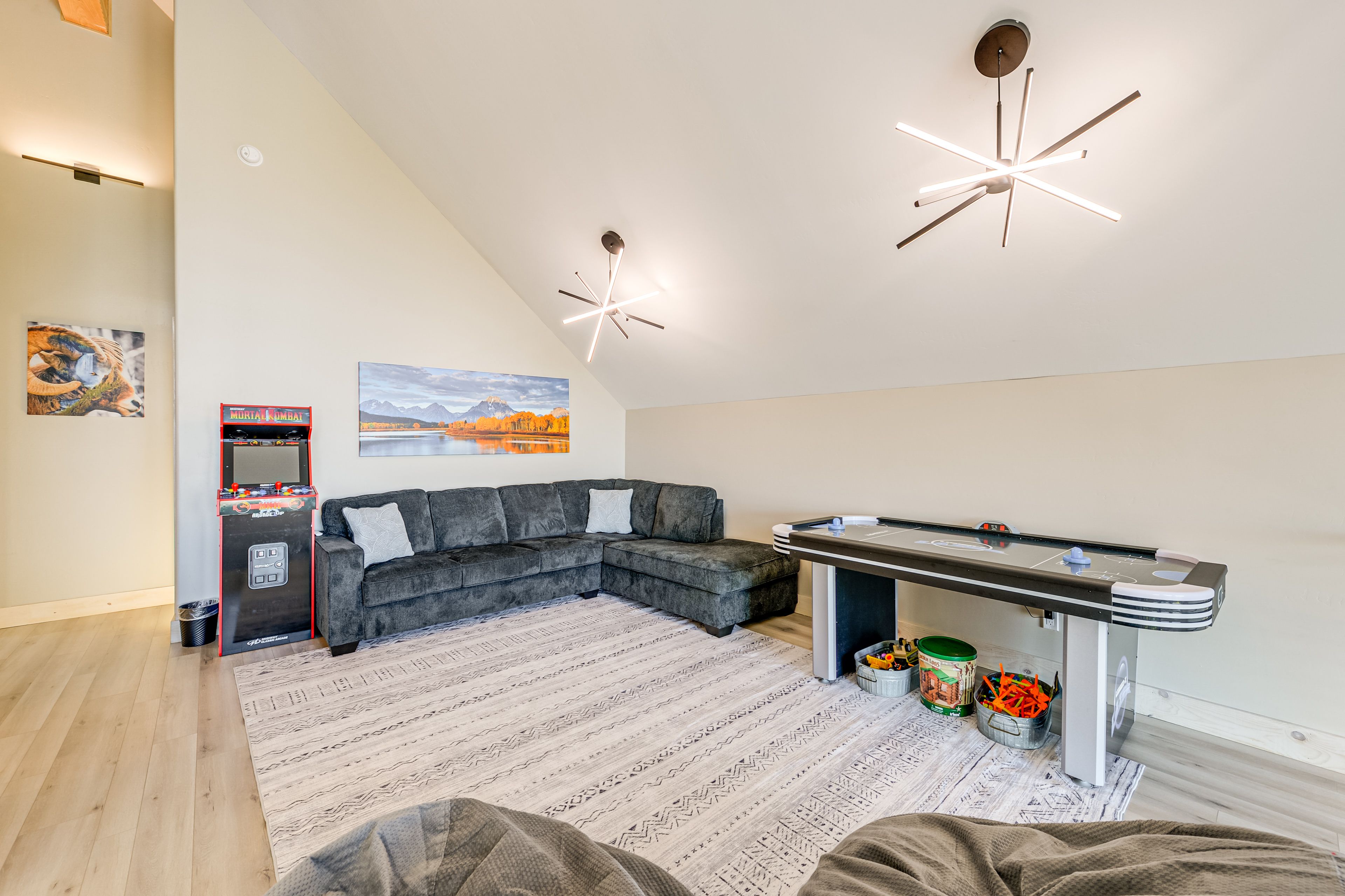 Game Room | Queen Sleeper Sofa