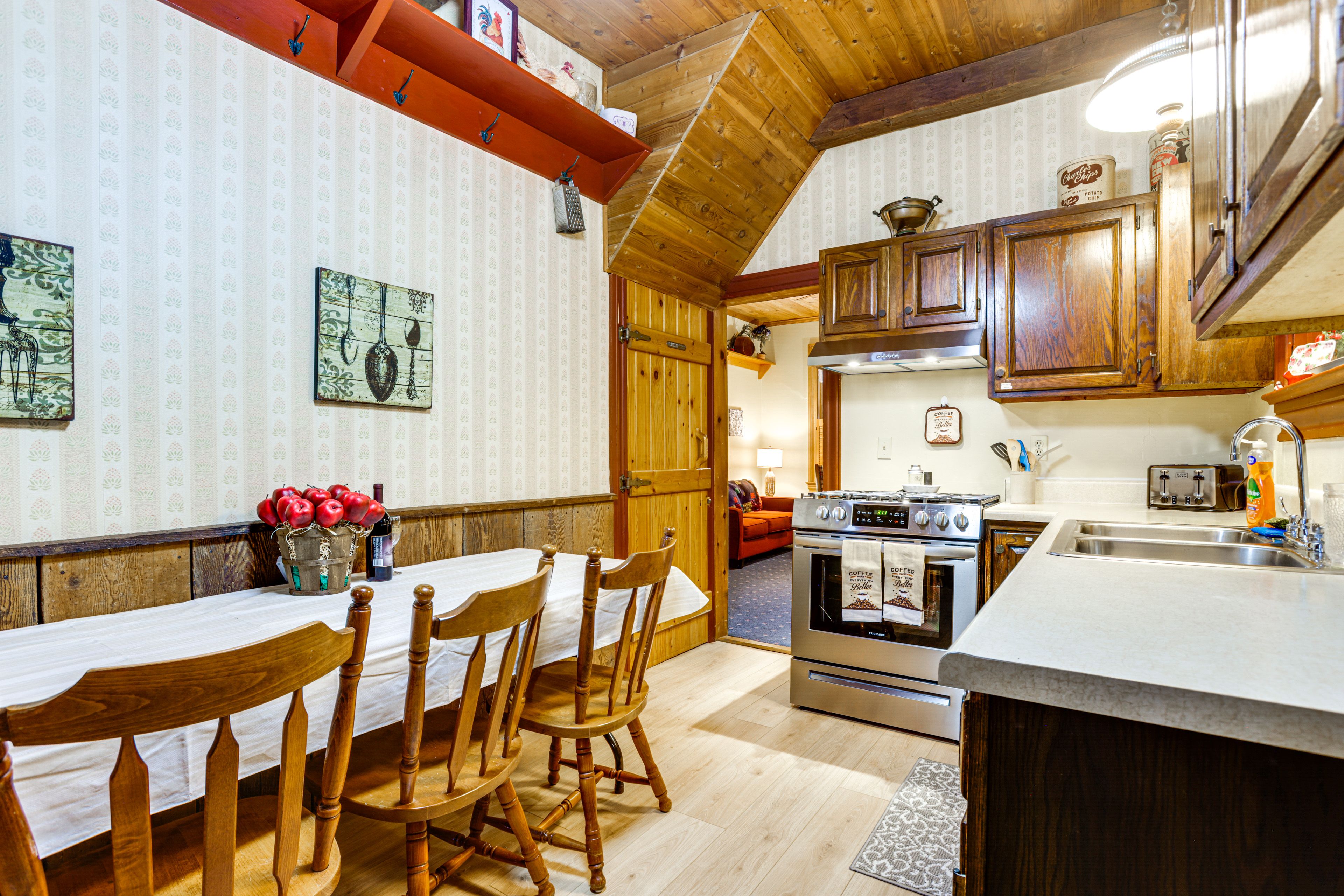 Kitchen | Dining Table | Cooking Basics | 1st Floor
