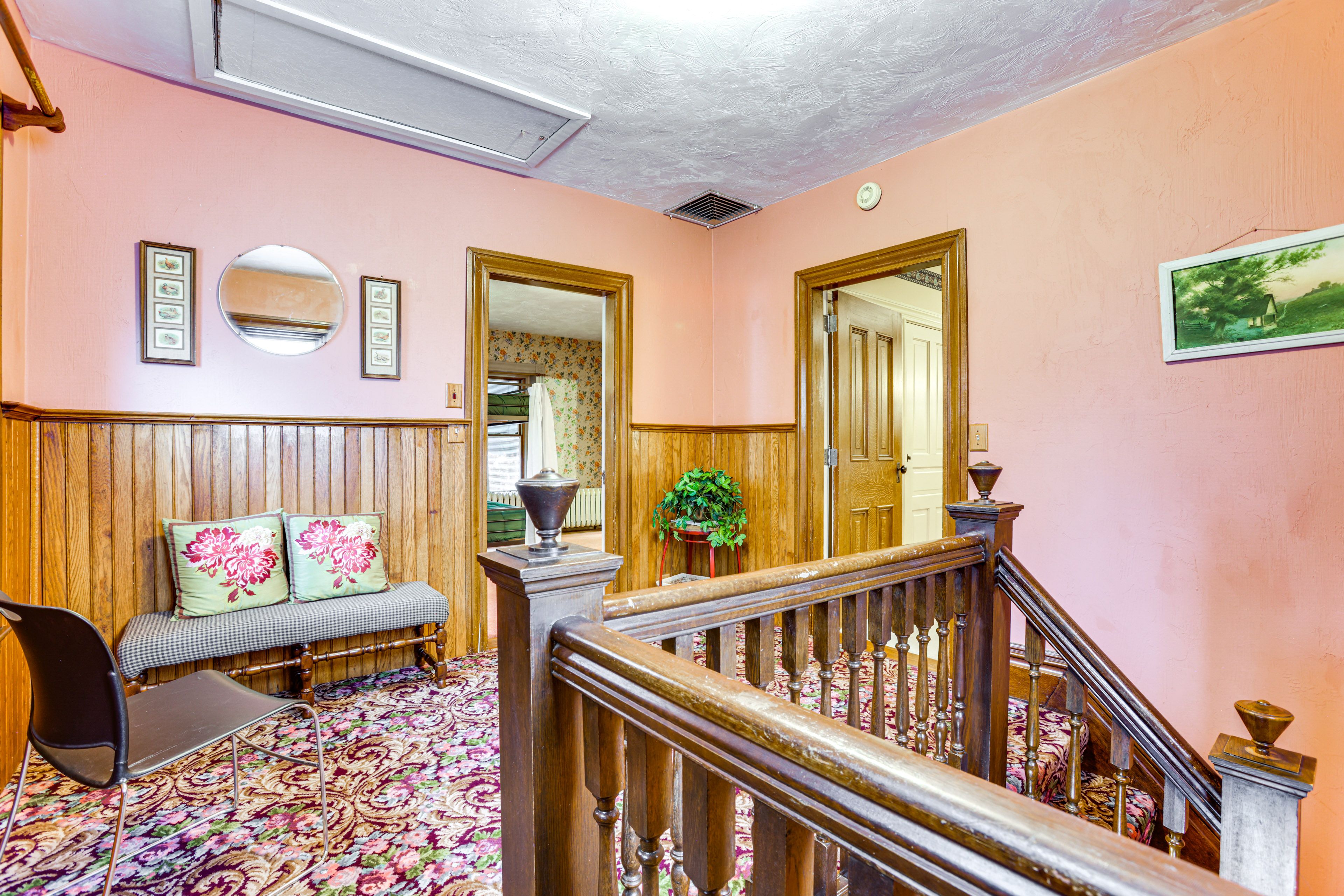 Upstairs Landing | 2nd Floor