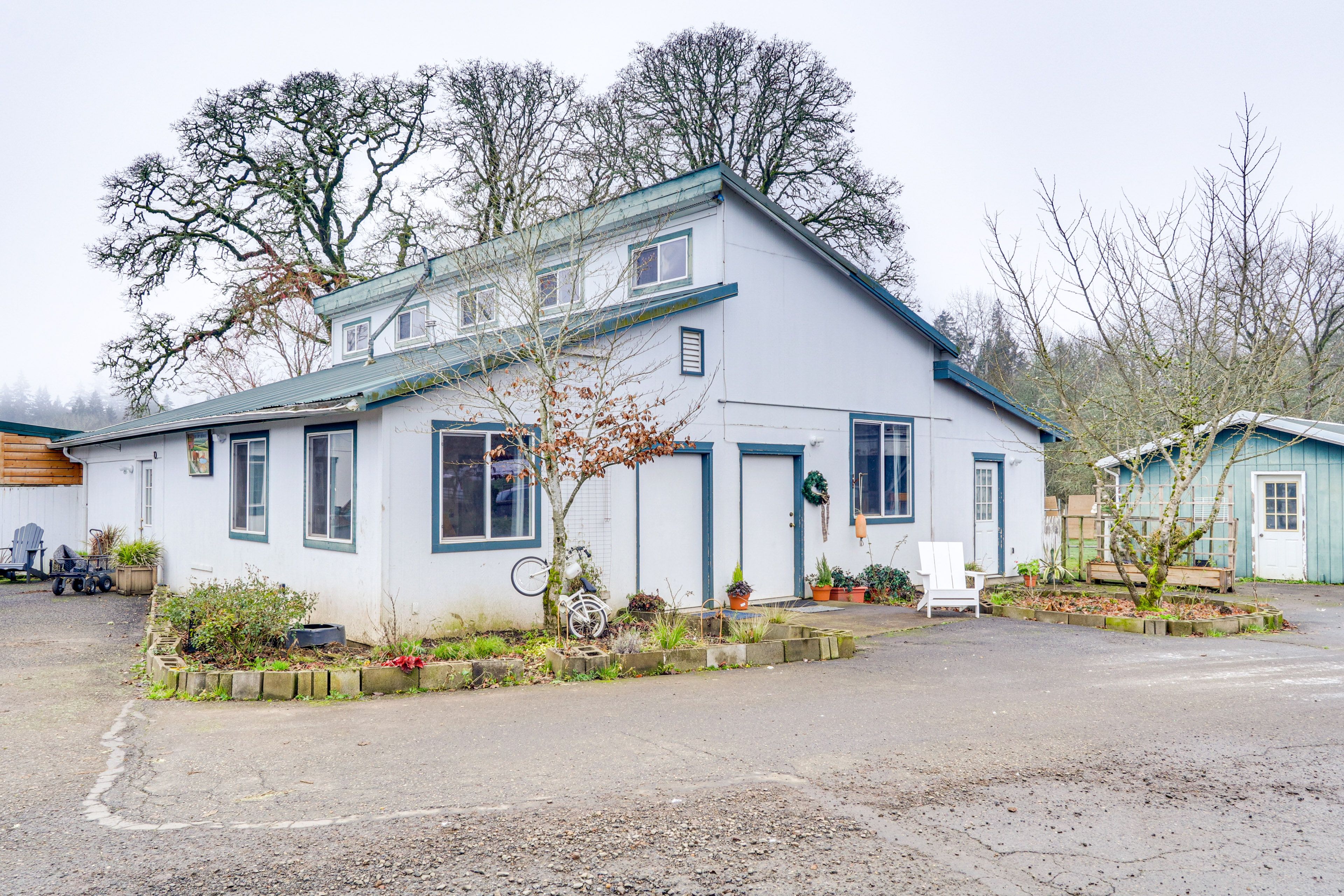 Parking | Driveway (3 Vehicles)