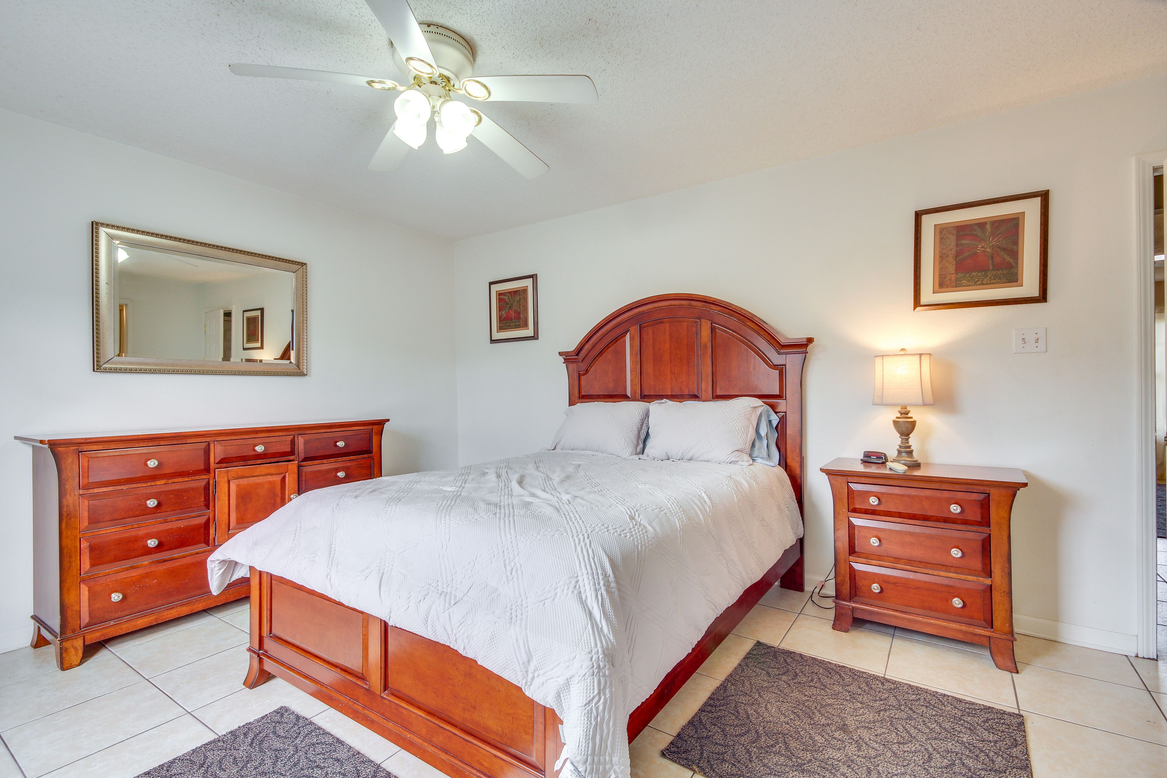 Bedroom | King Bed