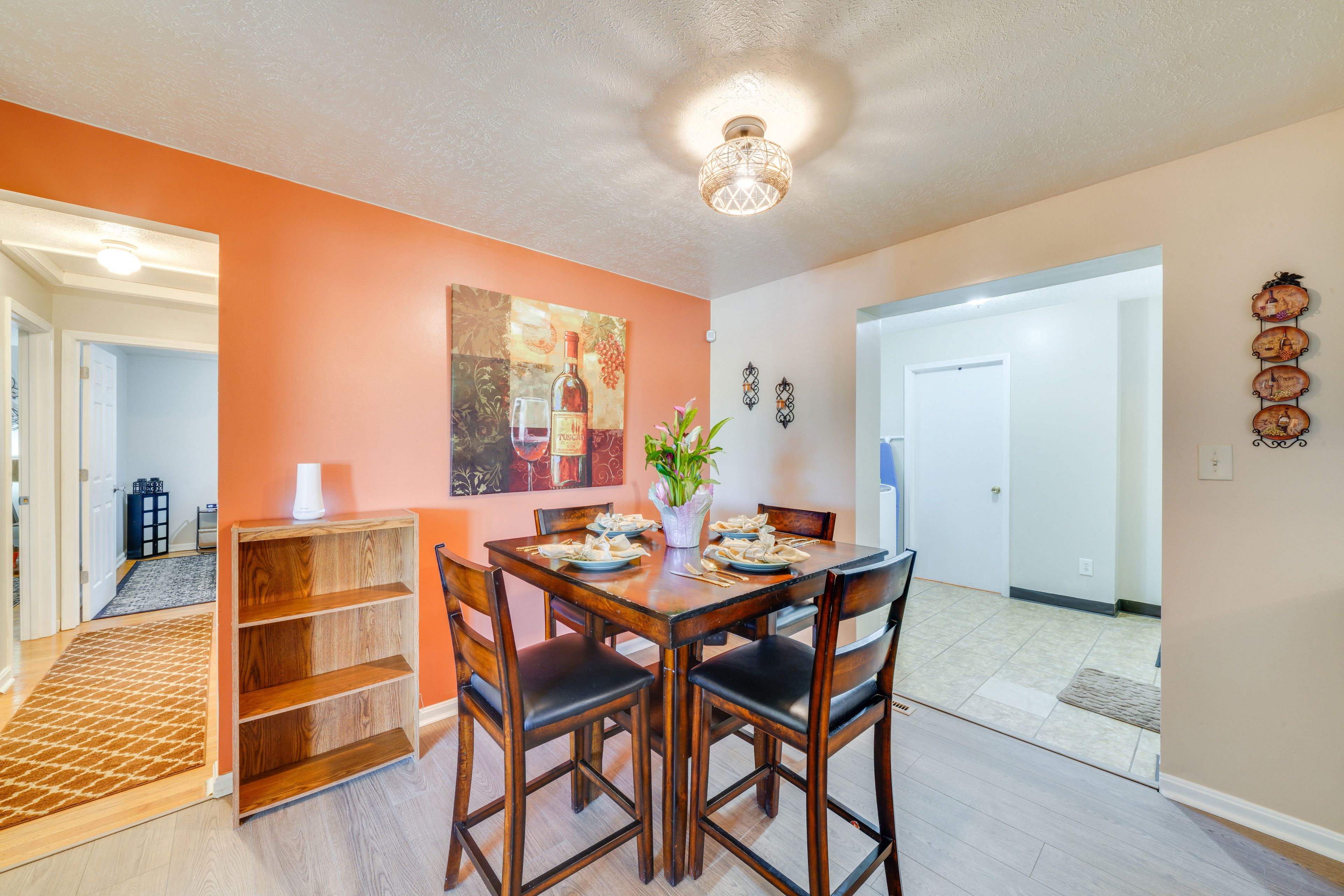 Dining Room | Main Level