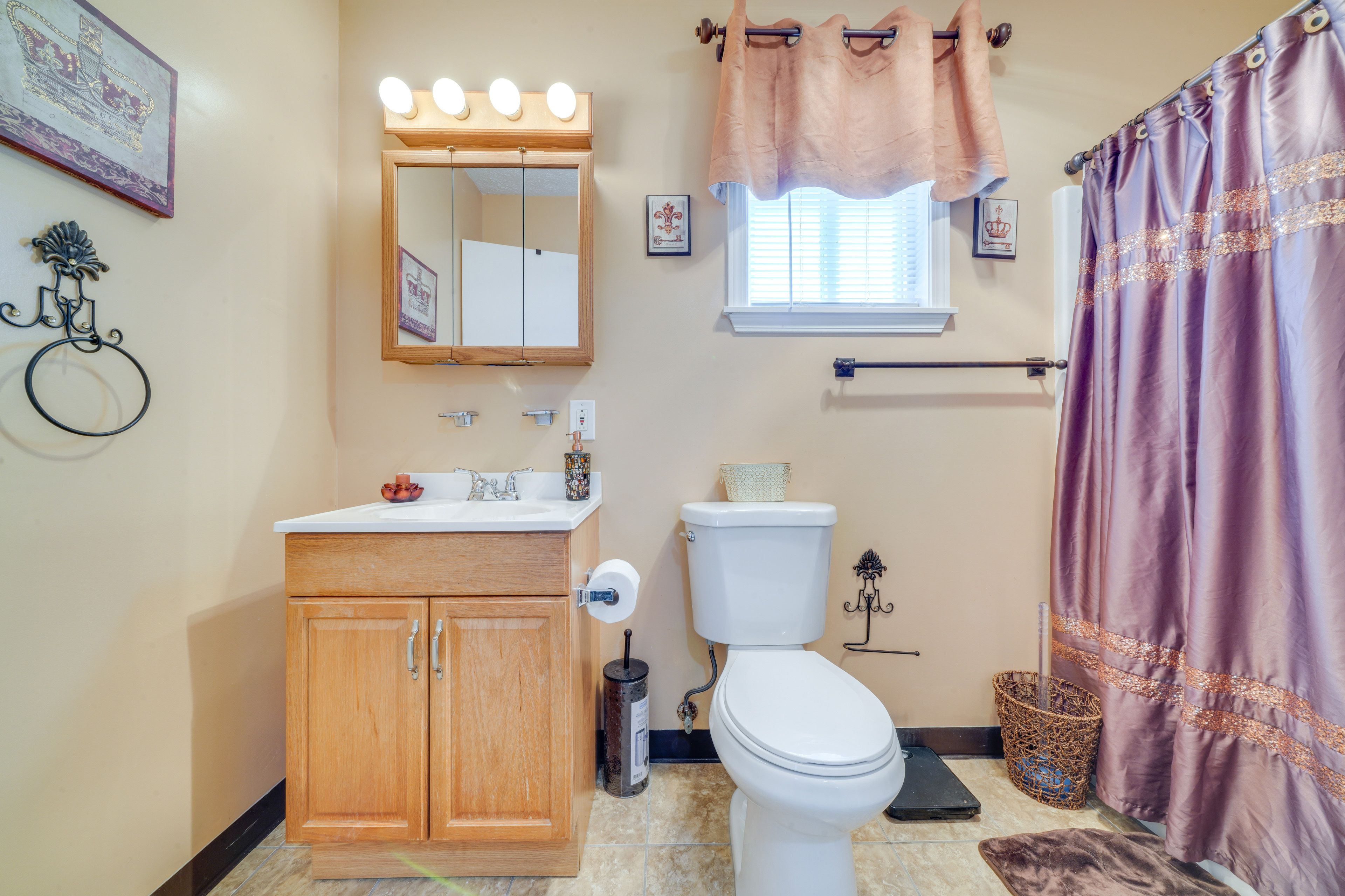 Full Bathroom | Main Level