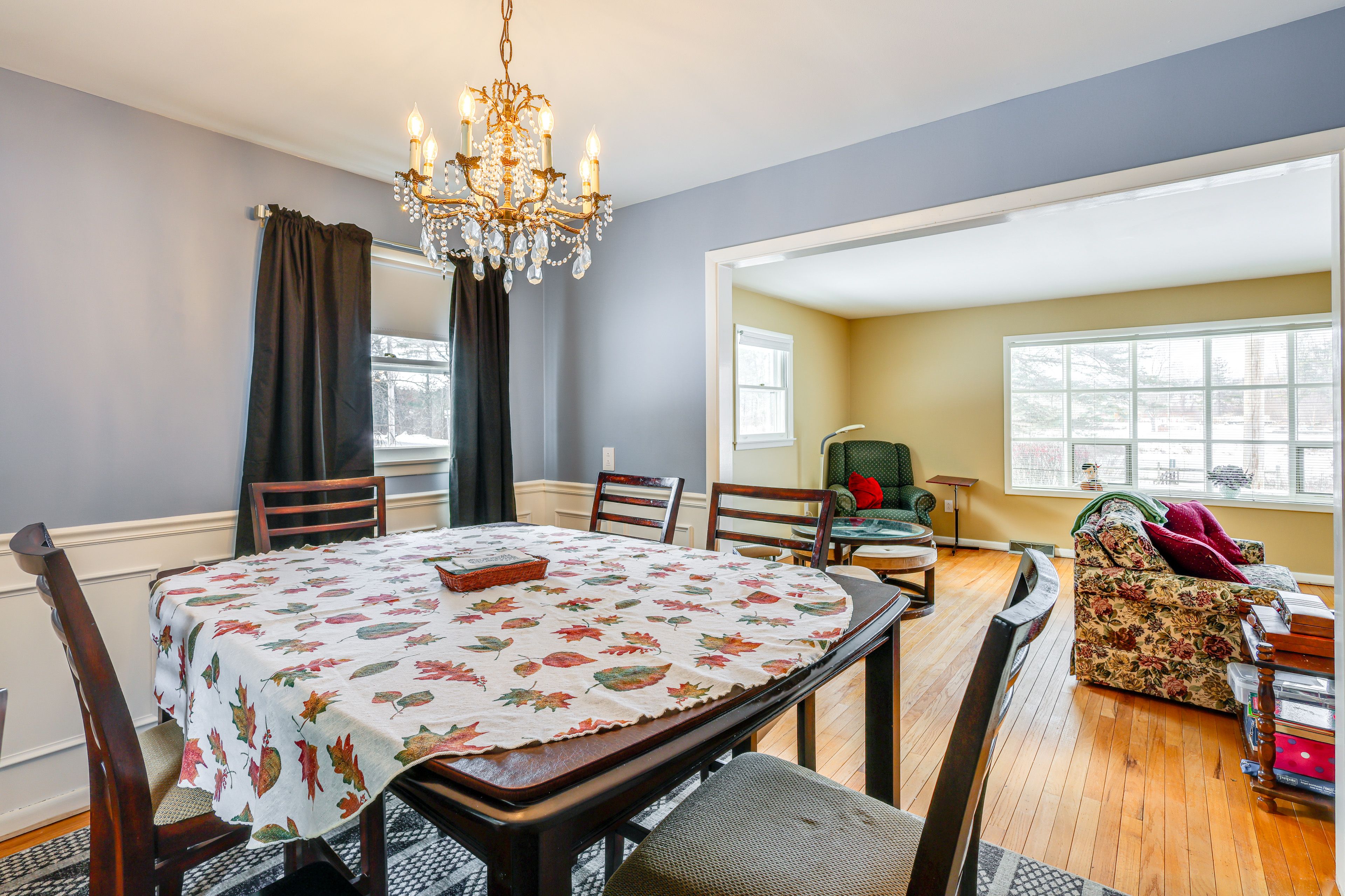 Dining Area | Dishware & Flatware