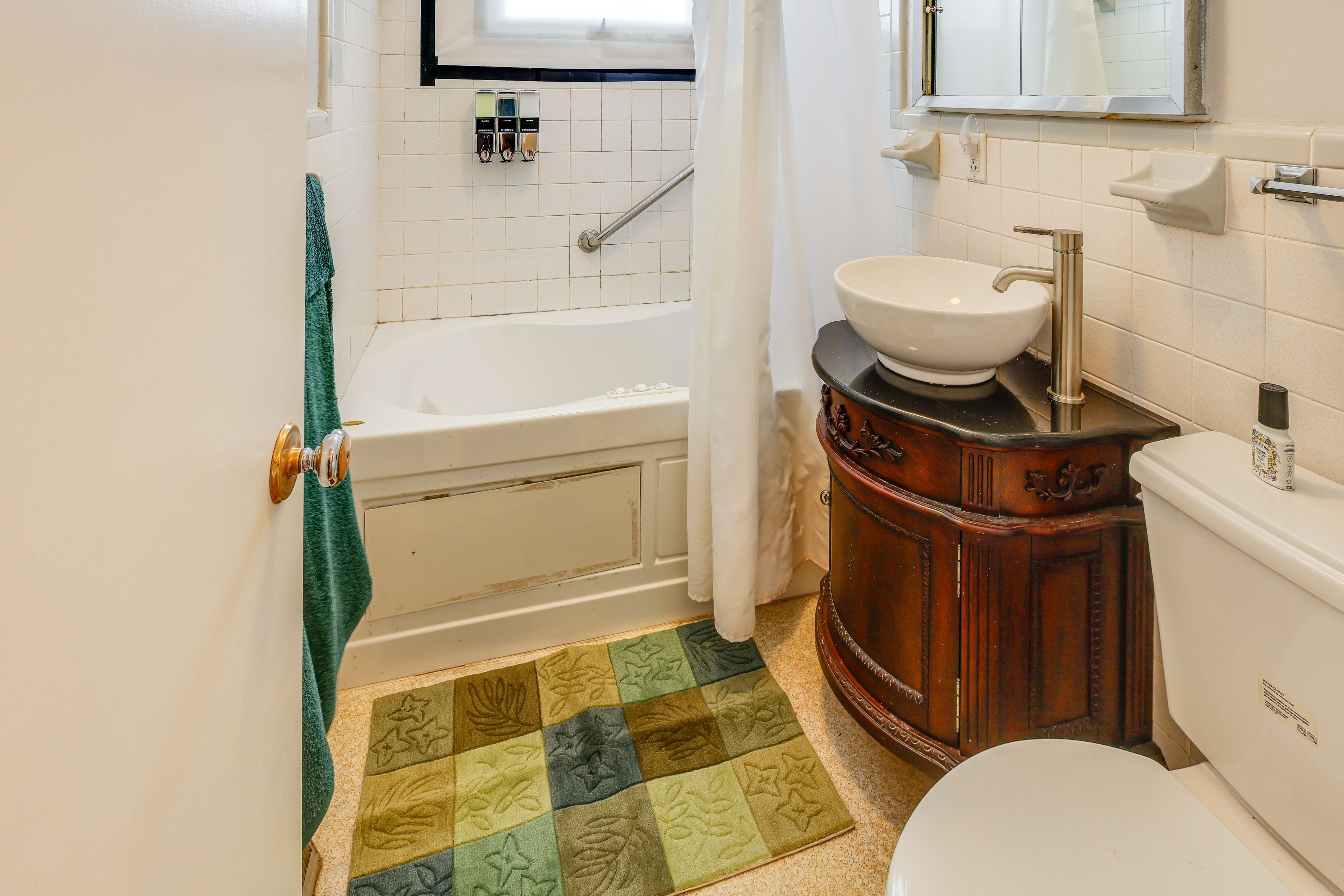 Full Bath | Towels