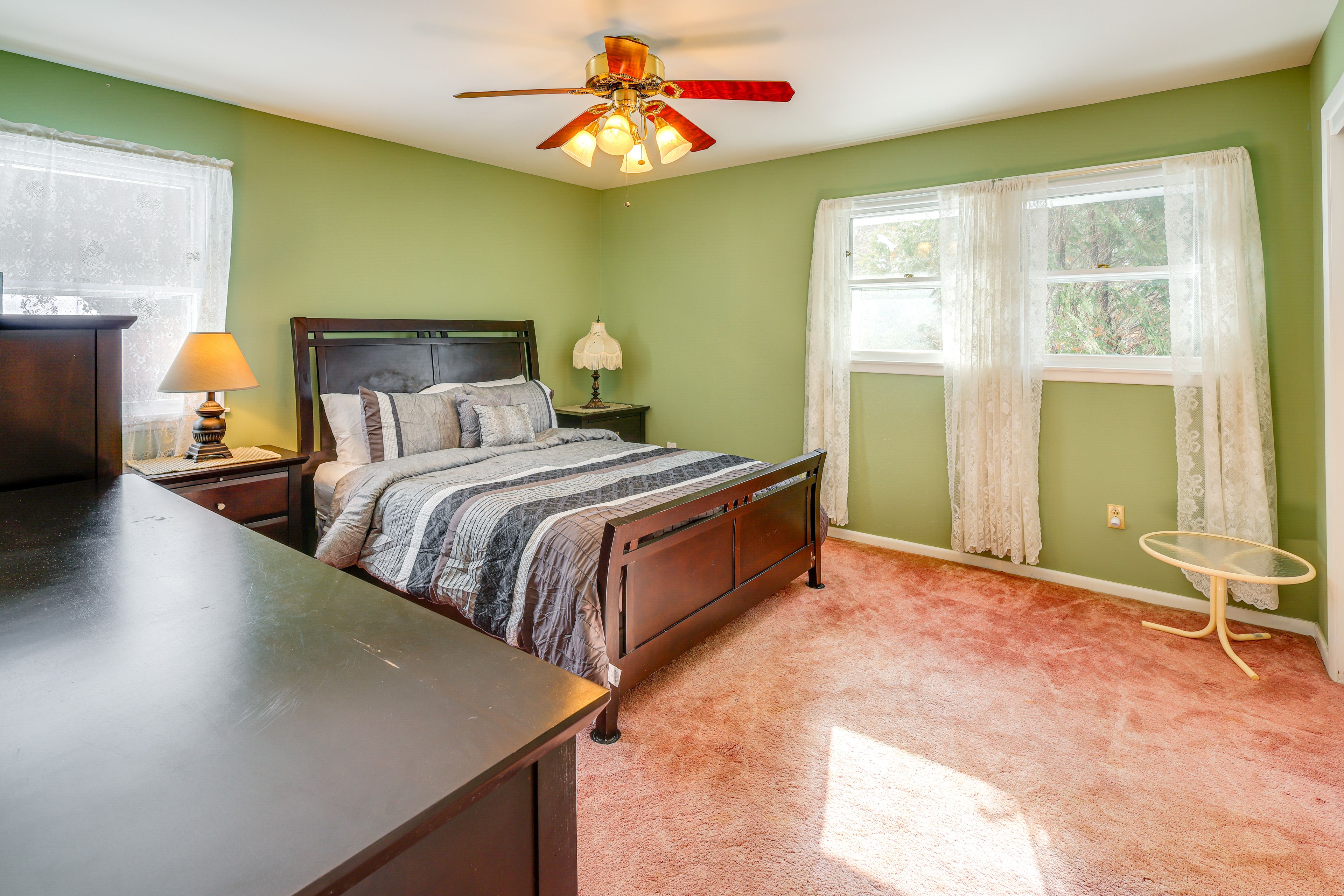 Bedroom 1 | Queen Bed | Linens Provided