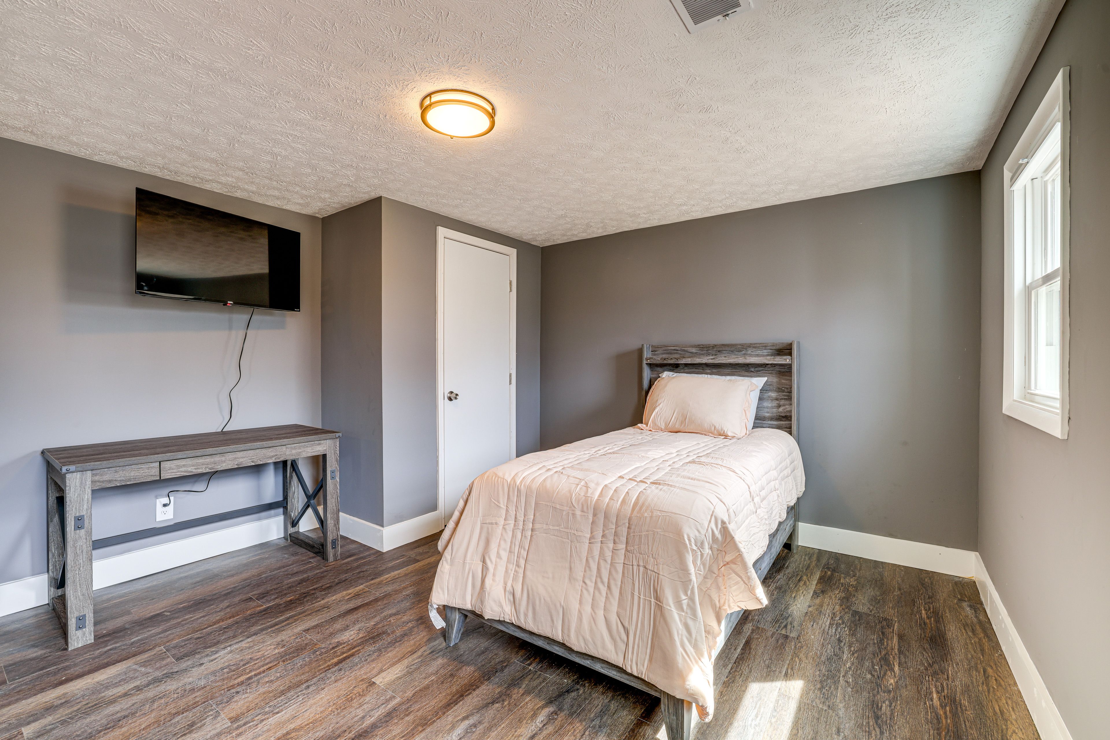Bedroom 3 | Twin Bed | Lower Floor