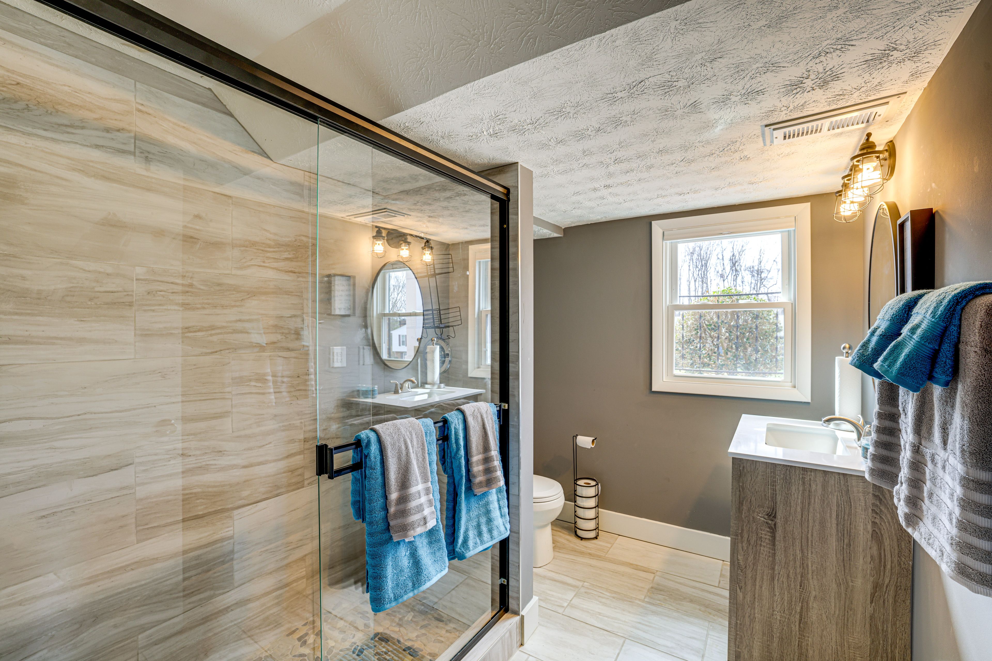 Bathroom | Lower Floor
