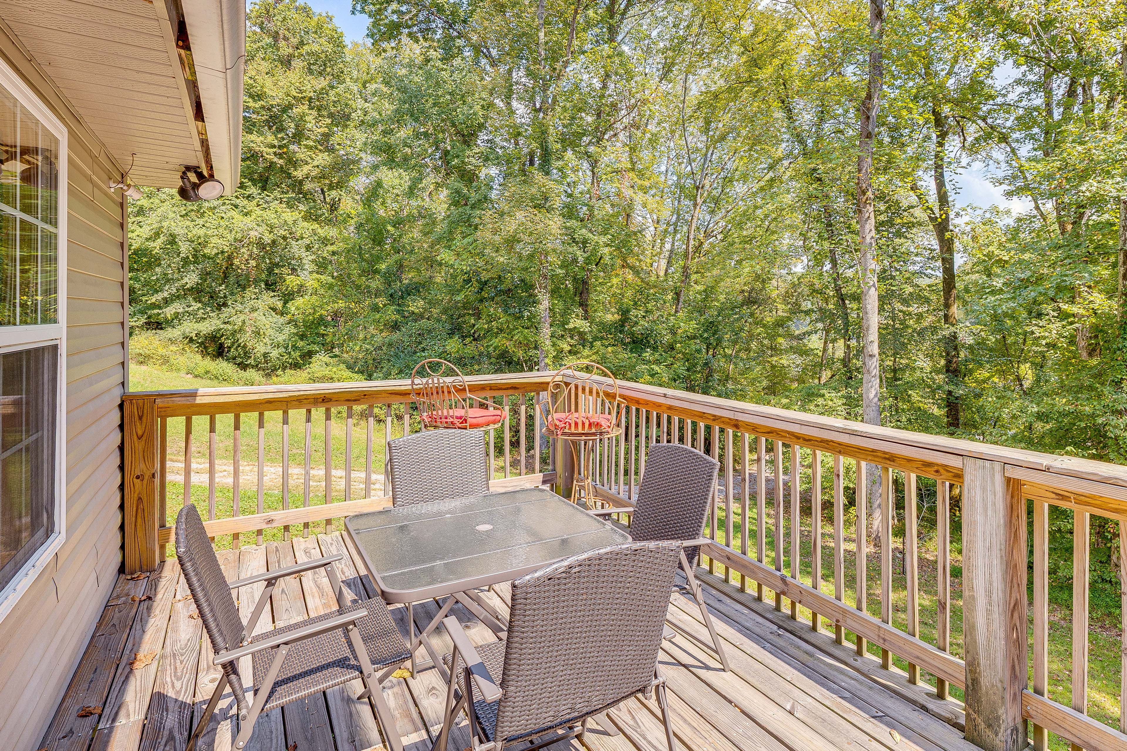 Deck | Peaceful Wooded Surroundings