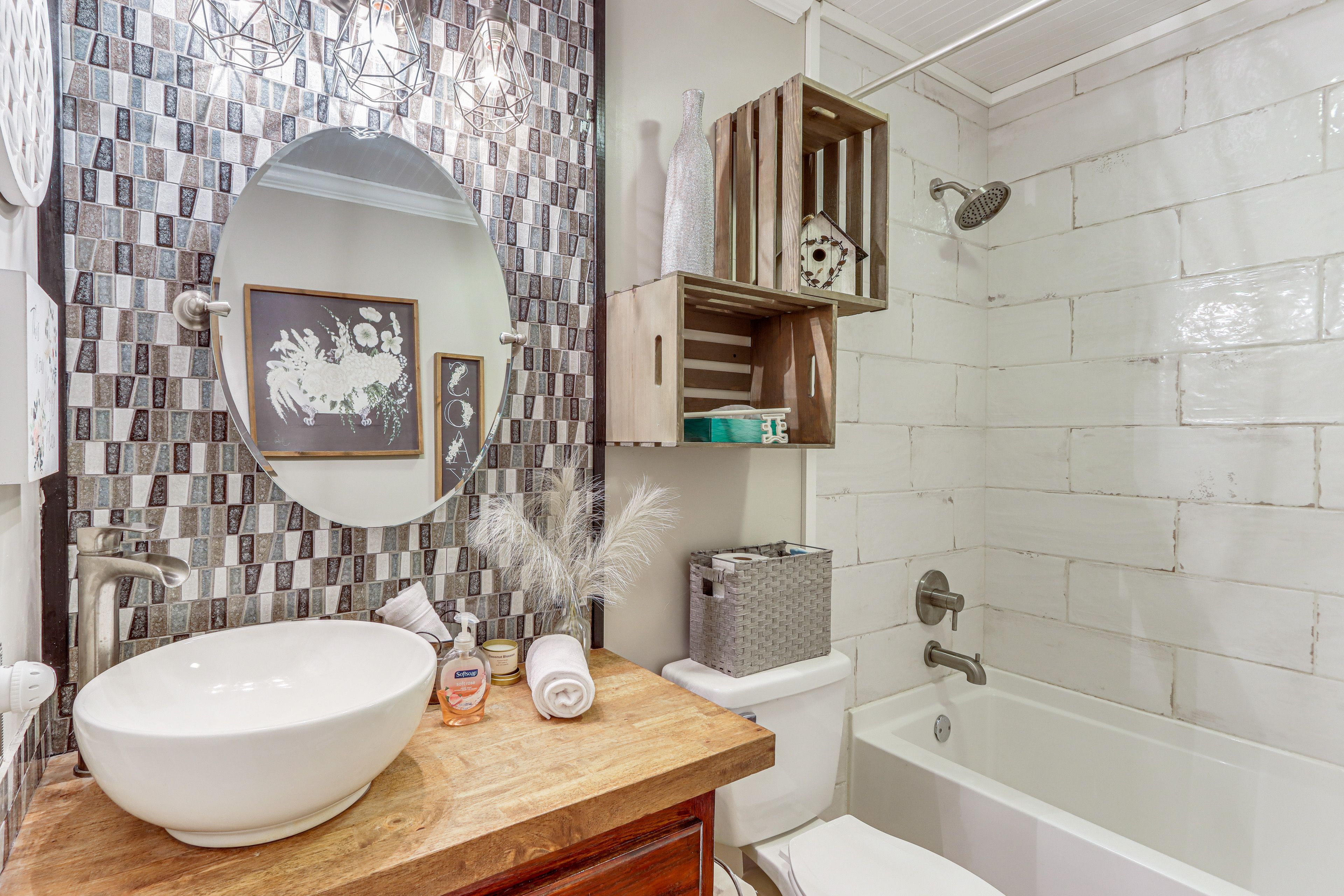 Full Bathroom