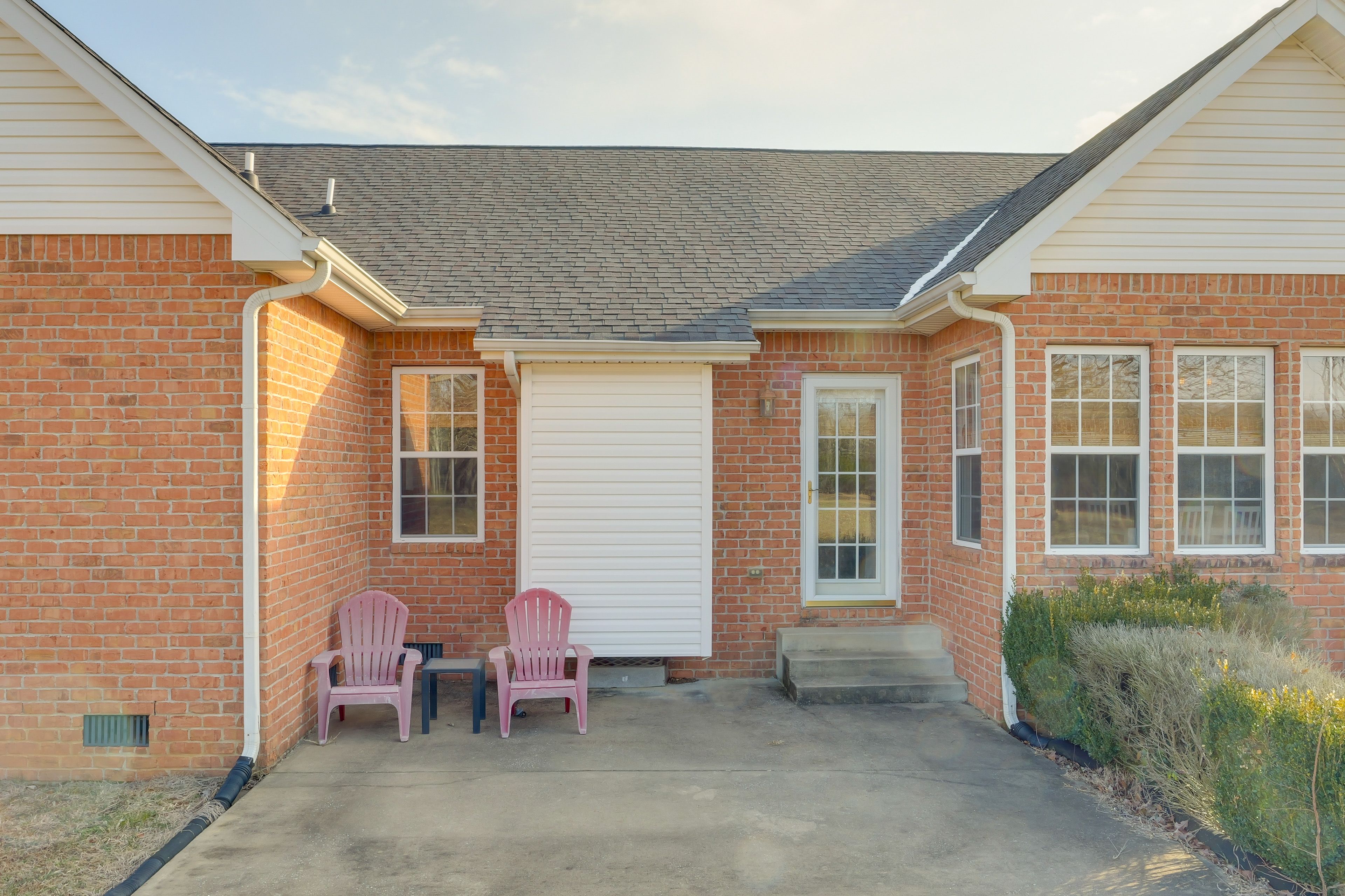 Private Patio & Yard