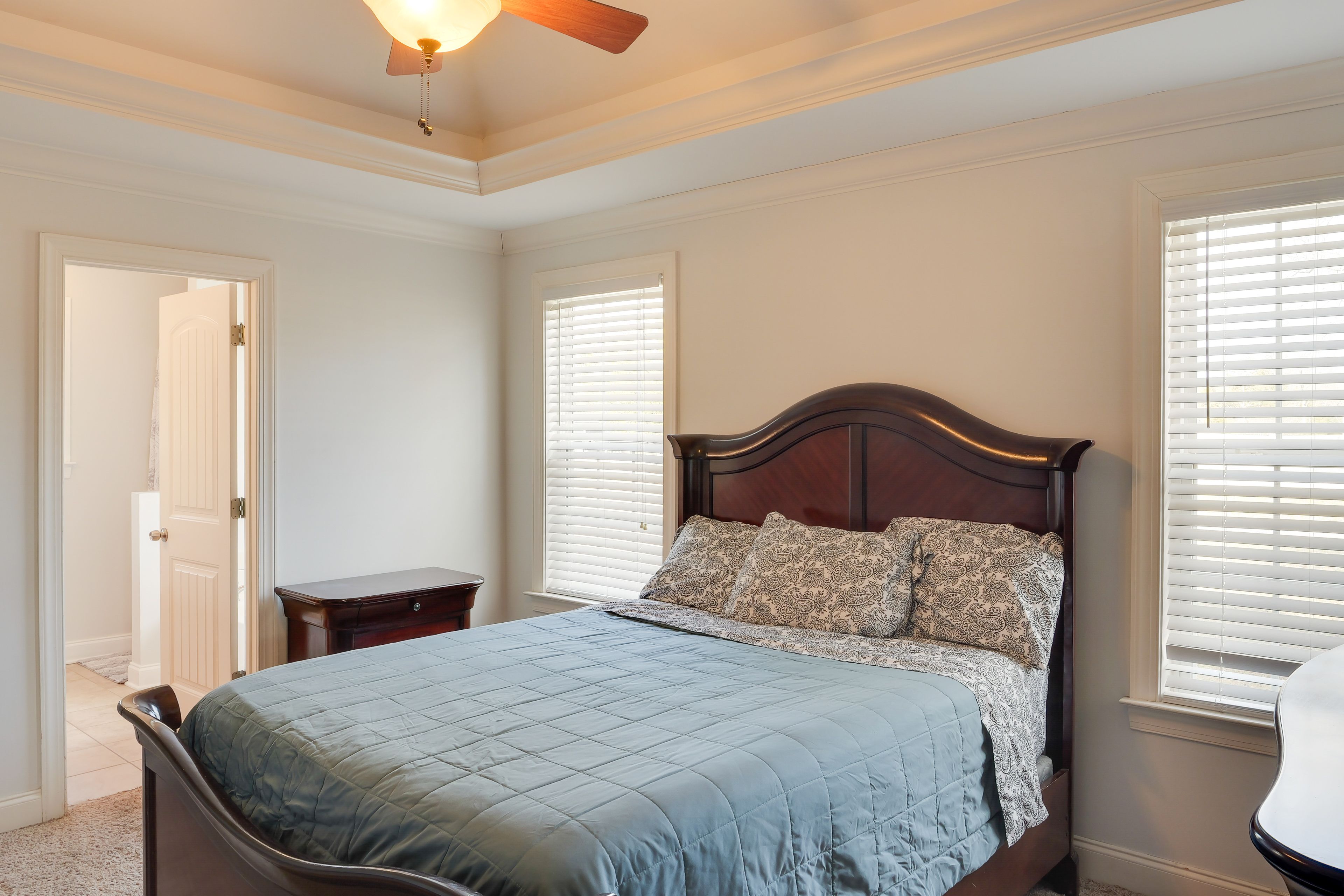 Bedroom 1 | 1st Floor | Queen Bed | Smart TV | Linens Provided