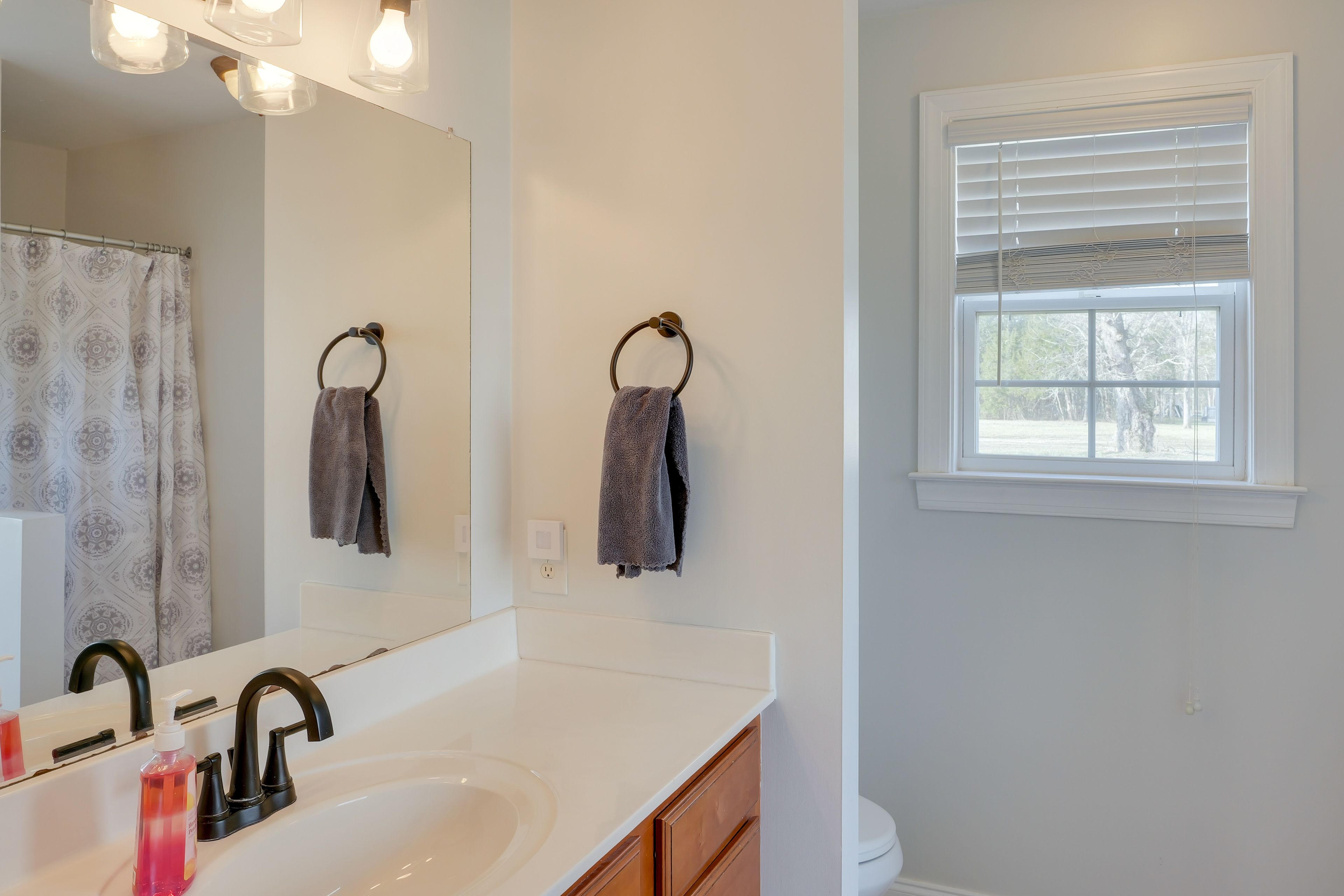En-Suite Bathroom | 1st Floor | Towels Provided