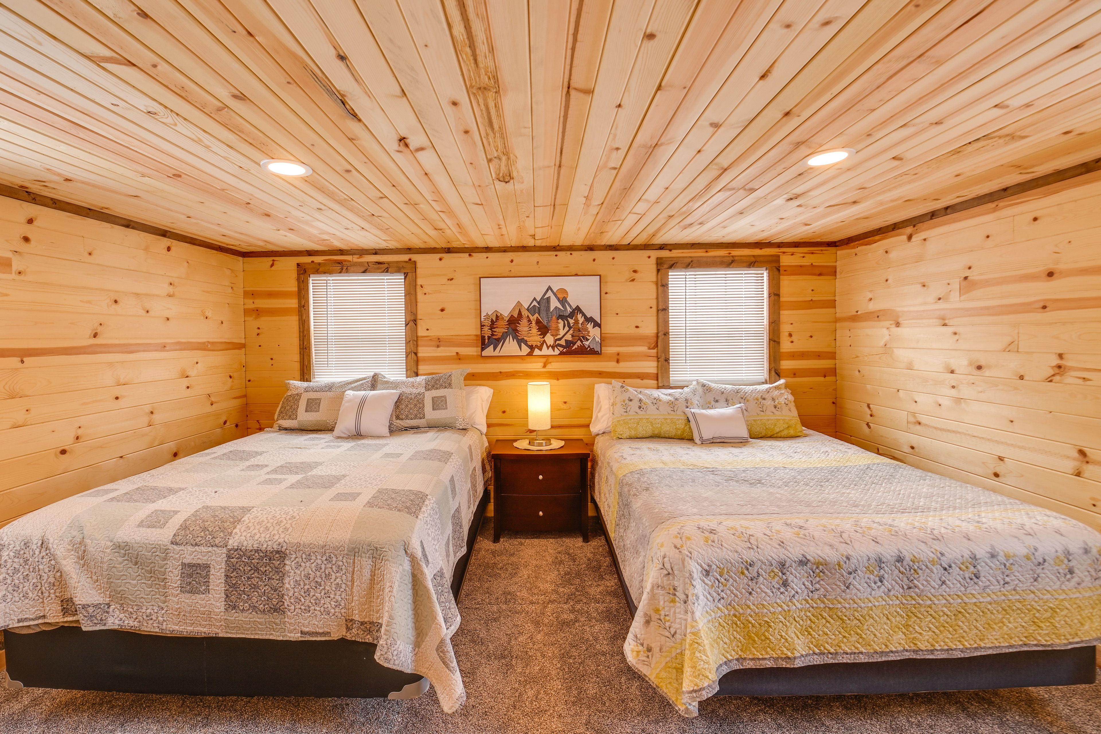 Bedroom | 2 Queen Beds | Linens Provided