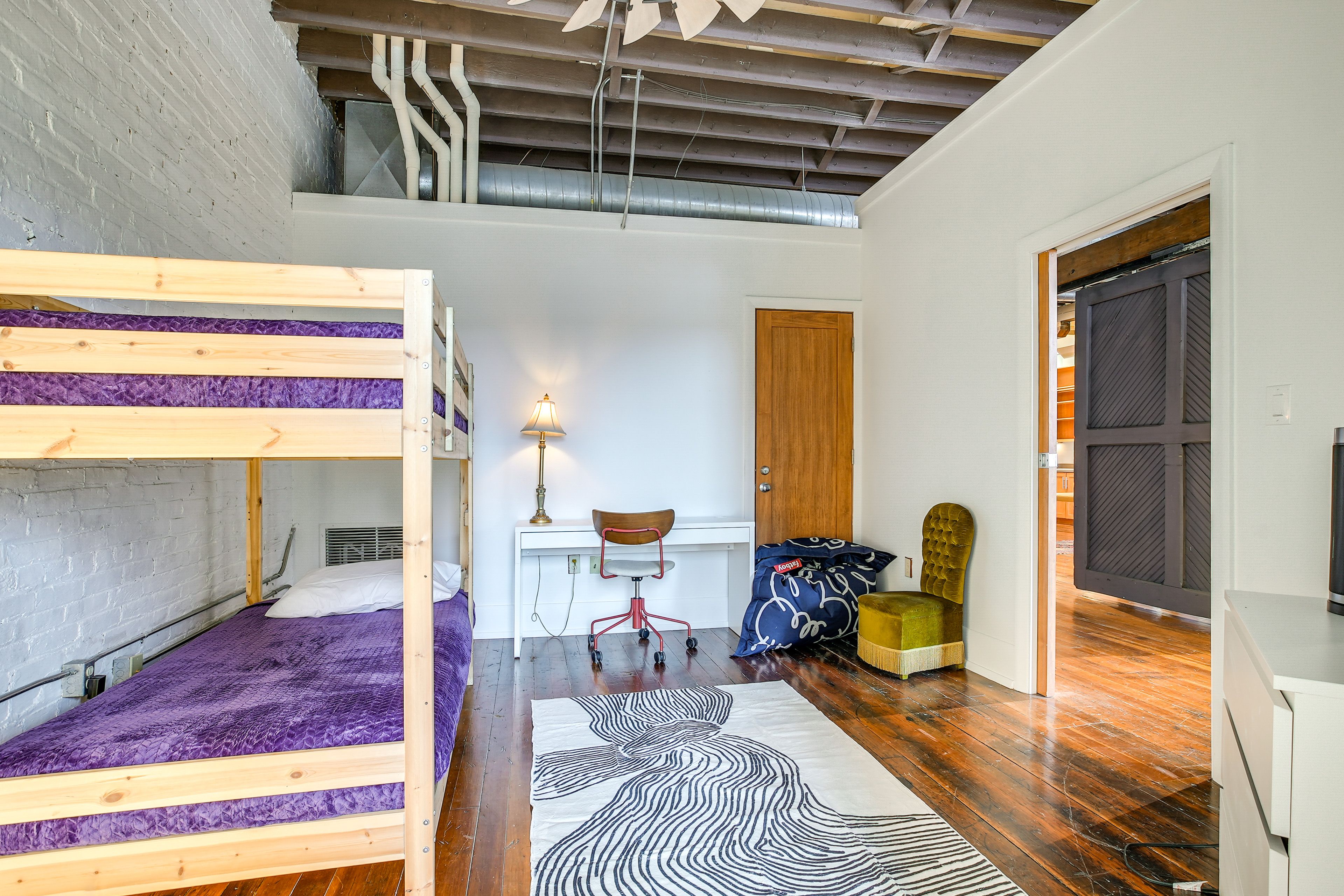 Bedroom 2 | Twin Bunk Bed | 1st Floor