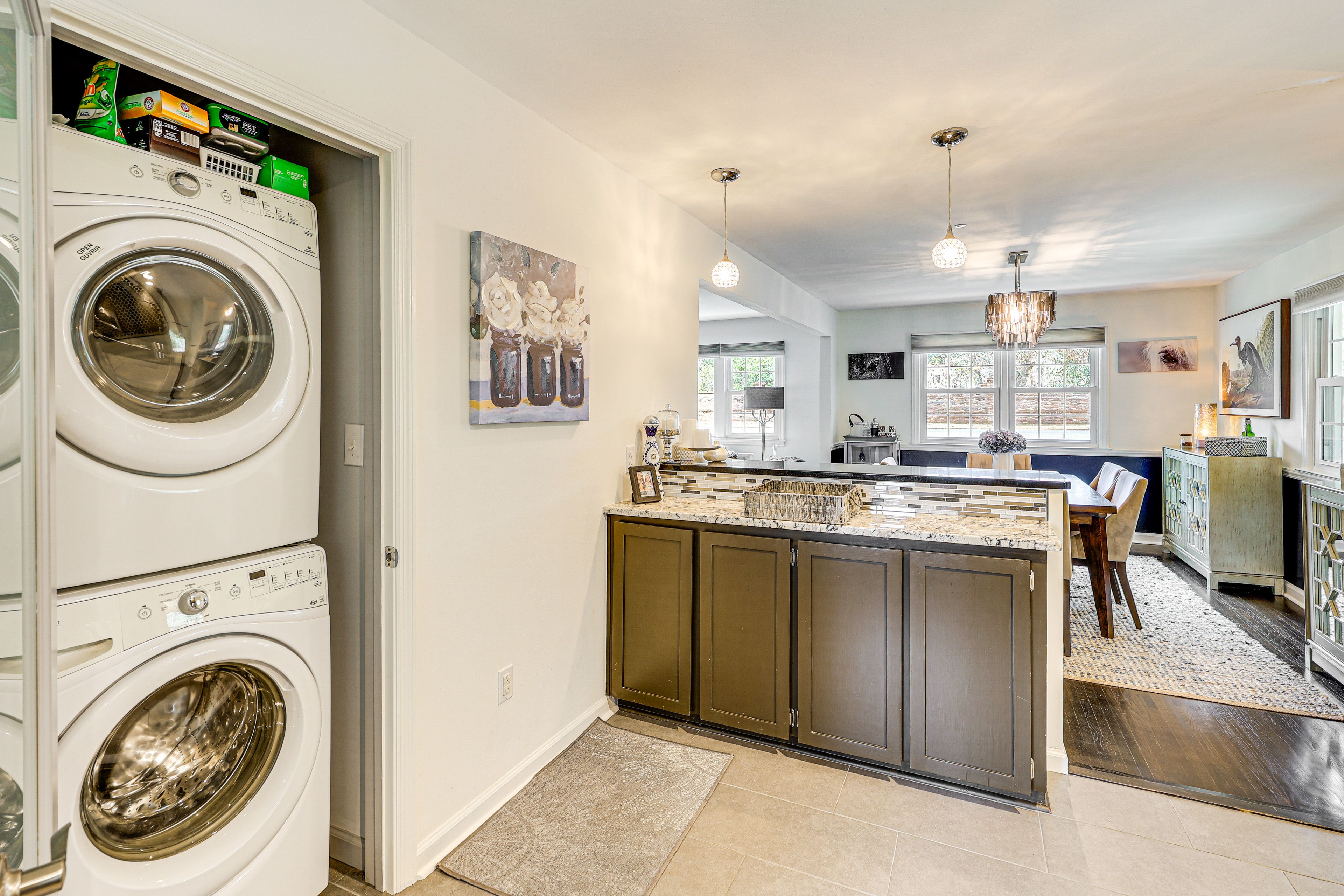 Laundry Closet | Washer & Dryer