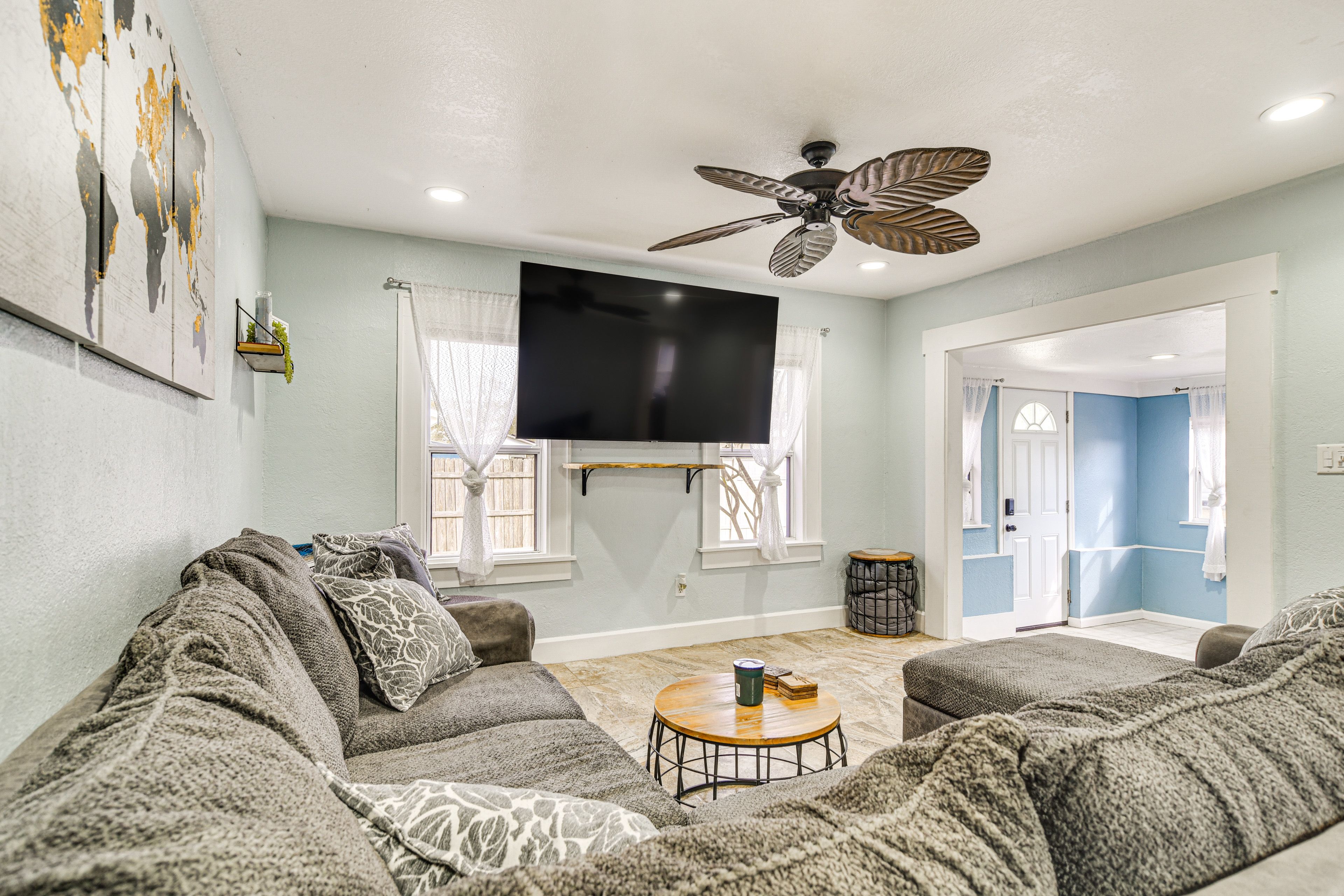 Living Room | Queen Sleeper Sofa