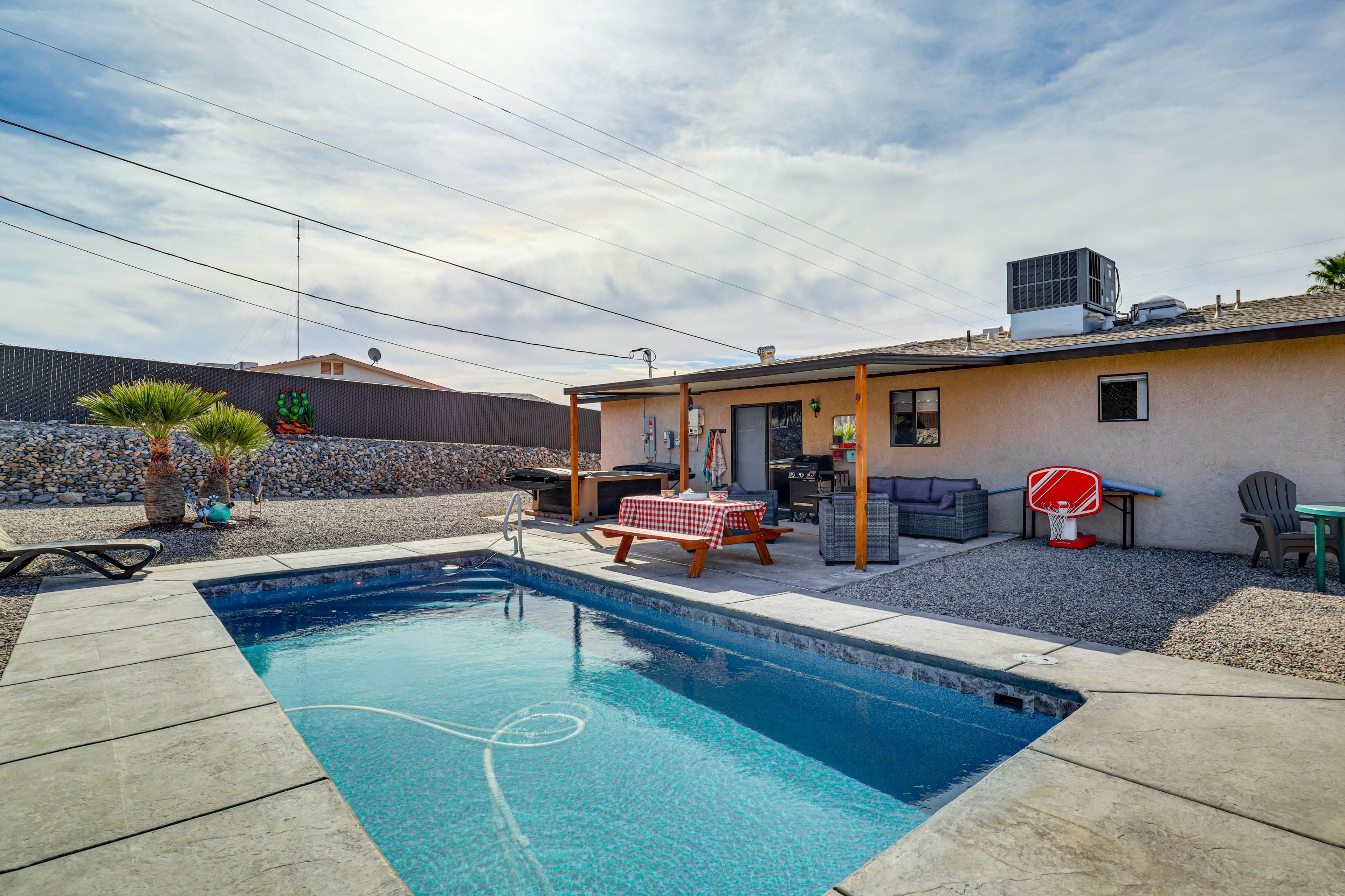 Lake Havasu City Vacation Rental | 3BR | 2BA | 1,750 Sq Ft | 1 Step to Enter