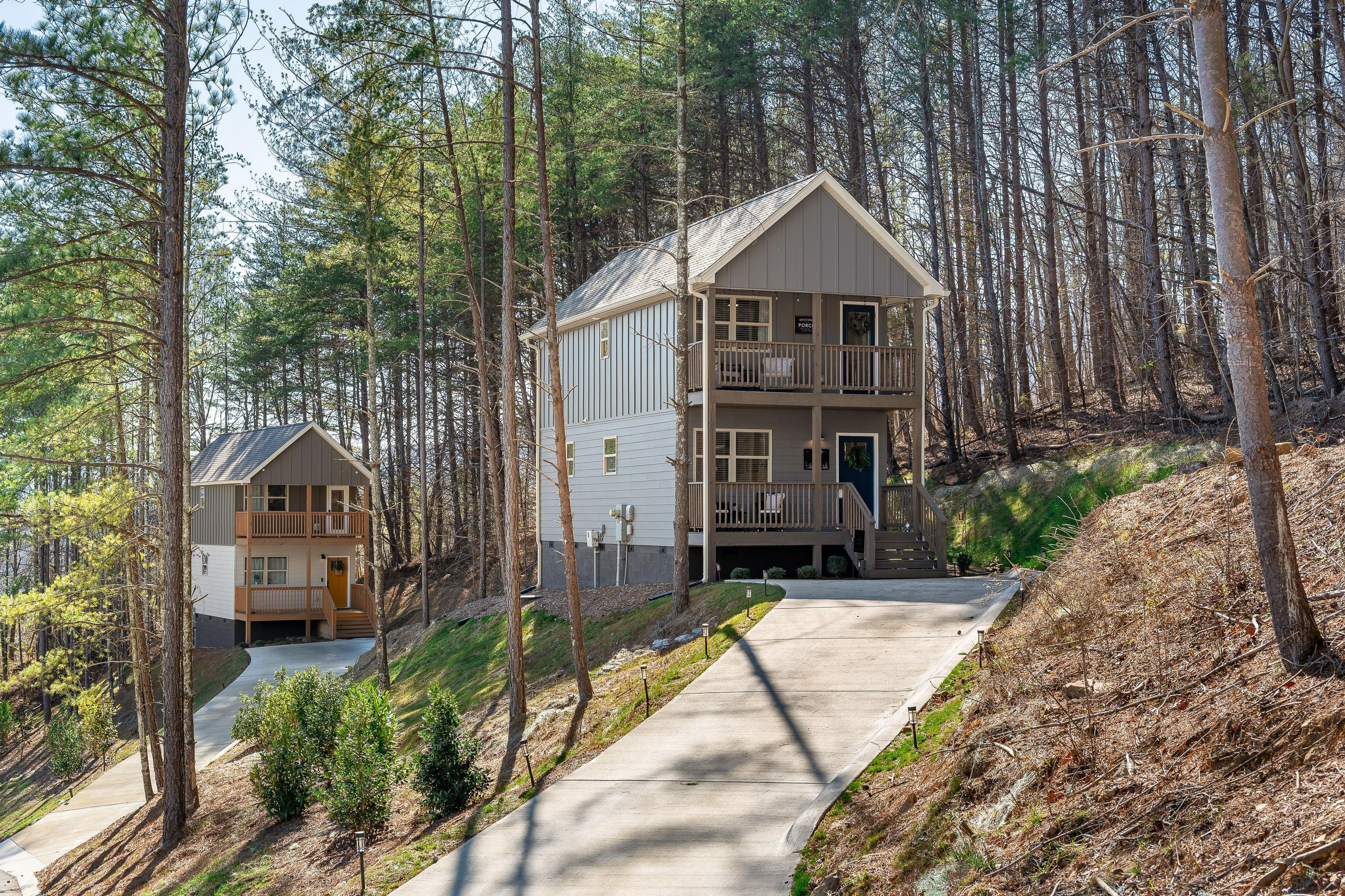 Parking | Driveway (4 Vehicles)