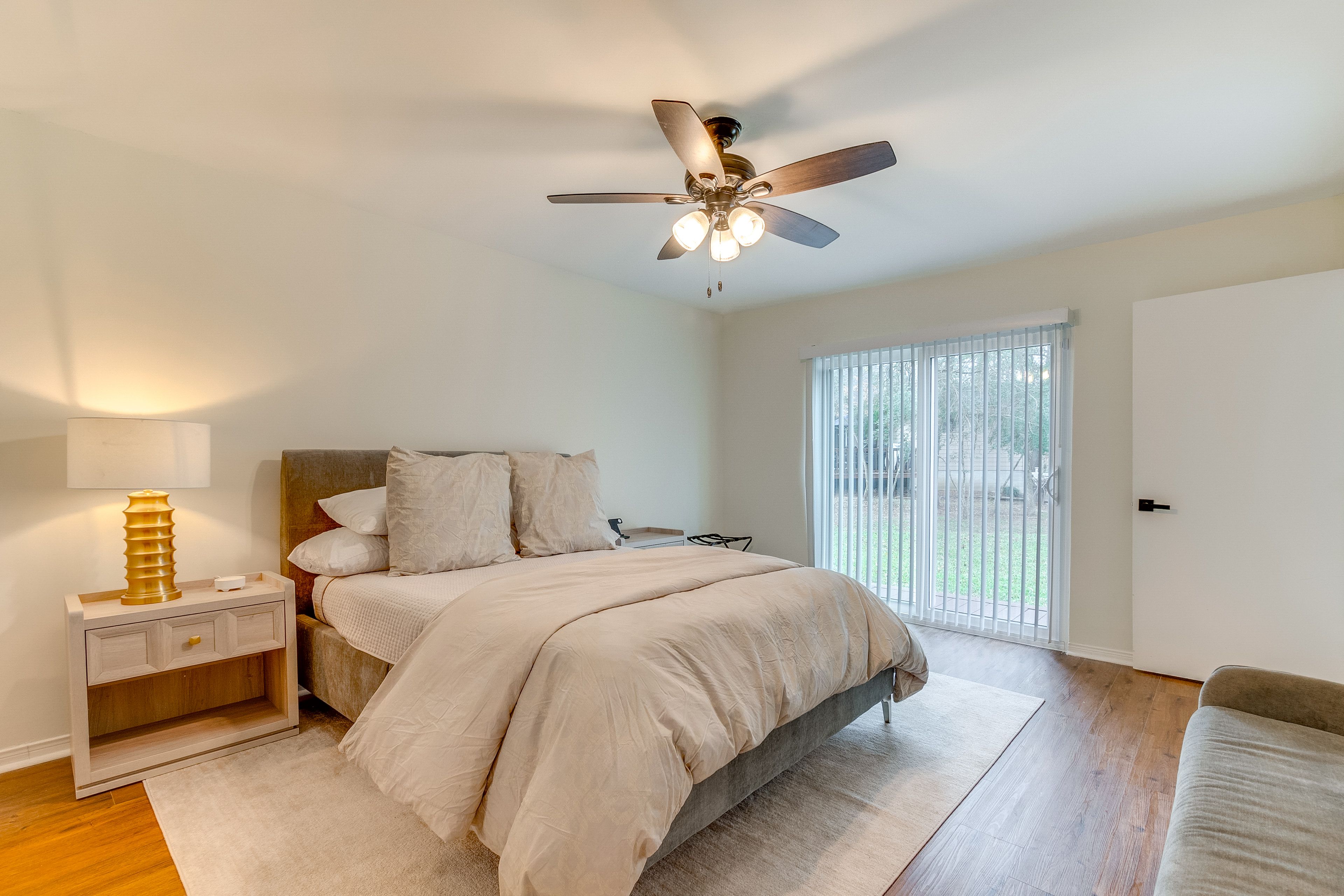 Bedroom Suite 1 | Queen Bed | 1st Floor