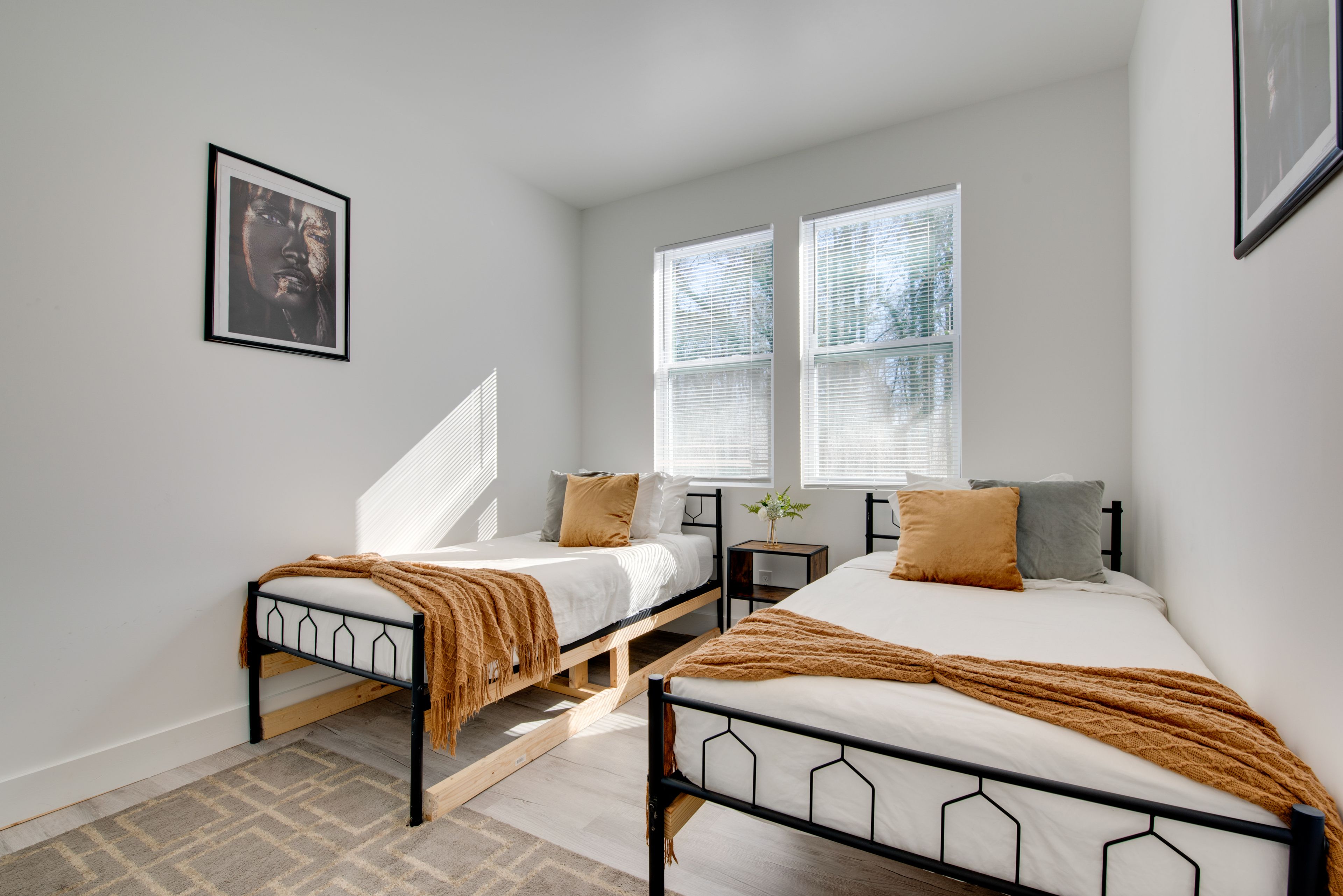 Bedroom 3 | 2 Twin Beds | Smart TV